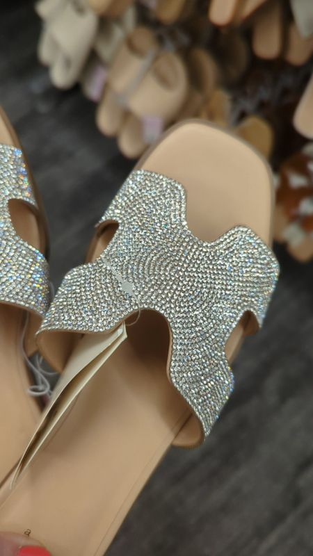 Sparkle sandals from Target ✨

#LTKshoecrush #LTKfindsunder50 #LTKSeasonal