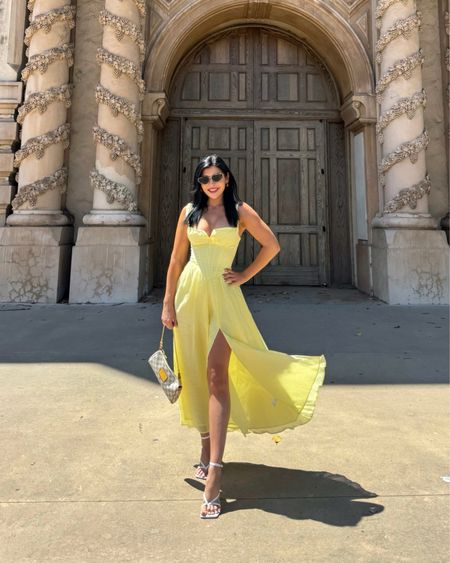 Summer corset yellow midi dress 💛 

#LTKparties #LTKstyletip #LTKSeasonal