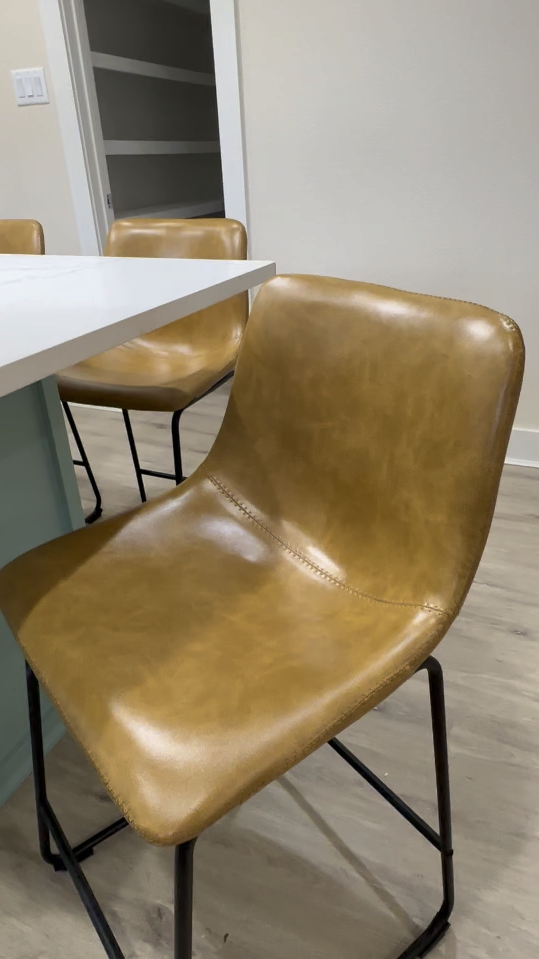 Set of 4 Counter Height Bar Stool with back rest. Modern style, faux leather, metal legs, perfect for kitchen islands. On SALE now! #counterstool #counterchair #islandchair #amazonhome #blackmitchenhardware #blackdrawerpulls #islandoutlet #amazondeals #modernfarmhouse 

#LTKhome