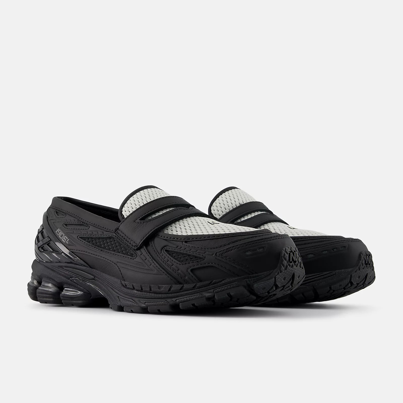 1906L | New Balance Athletics, Inc.