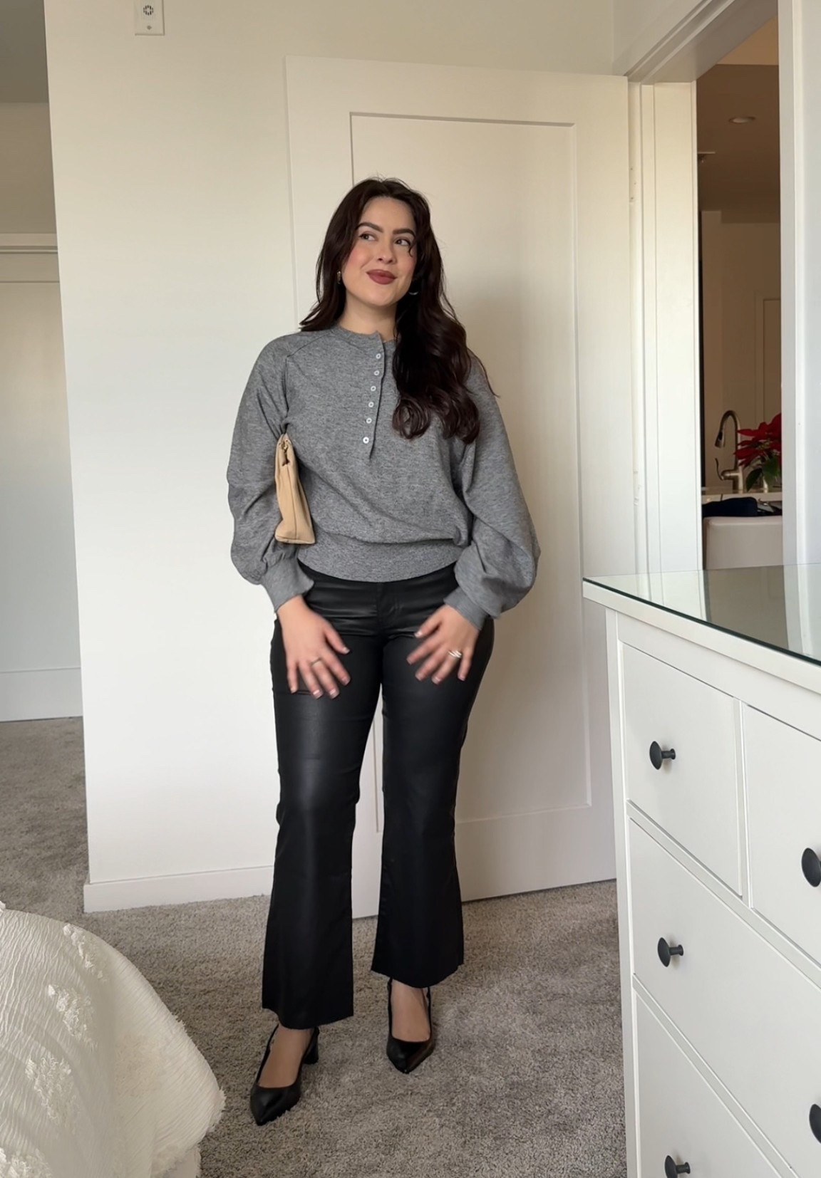 Petite friendly pants, a light sweatshirt, and pump for a dressy outfit 

#LTKootd #LTKgrwm #LTKHoliday