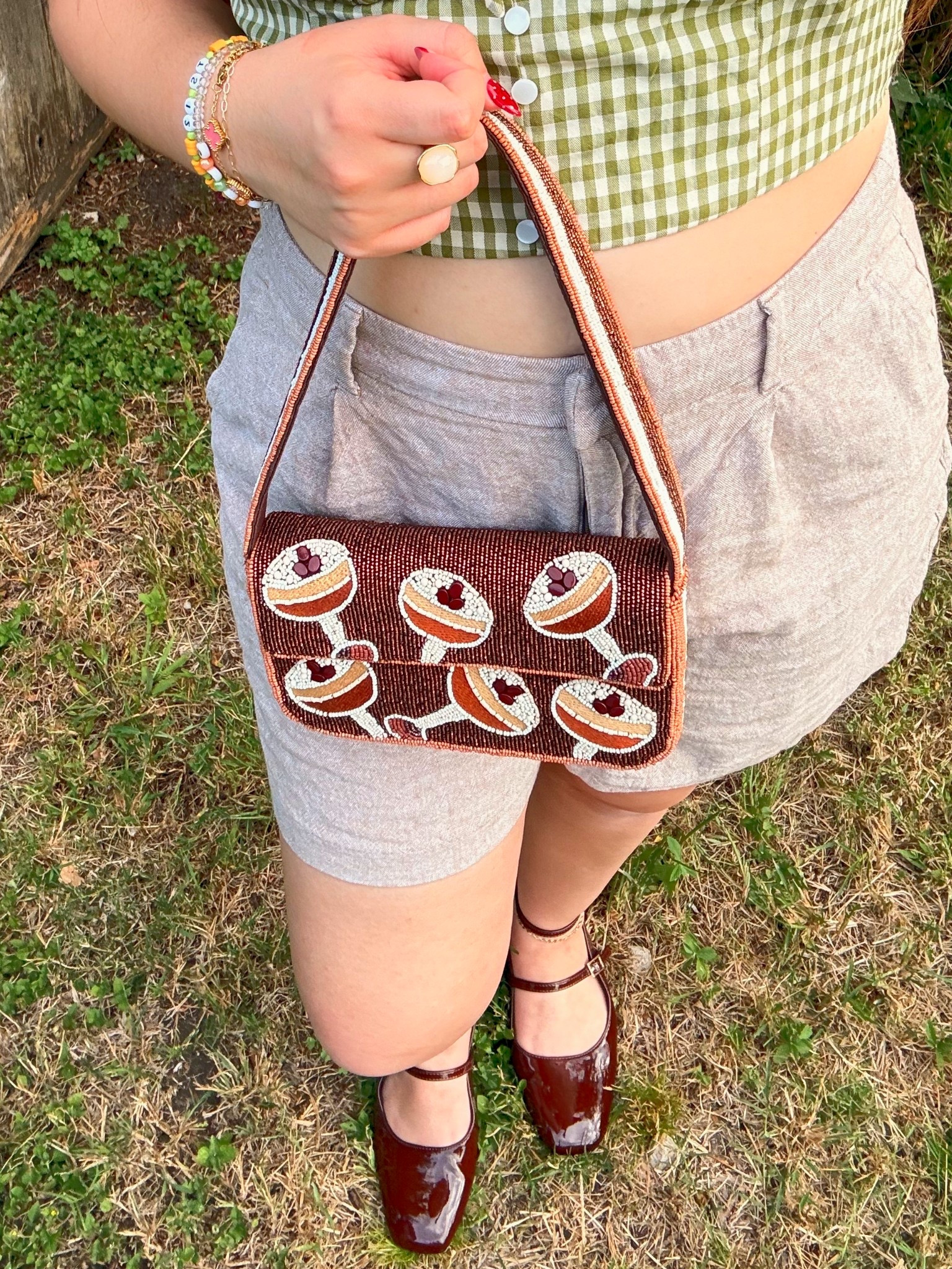 Espresso Martini beaded bag from @anthropologie 😍

#LTKFallSale #LTKItBag #LTKSeasonal