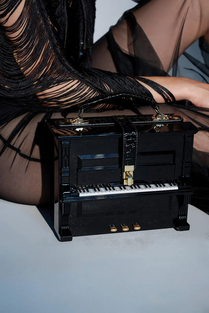 PLAY ME PIANO PURSE | AKIRA