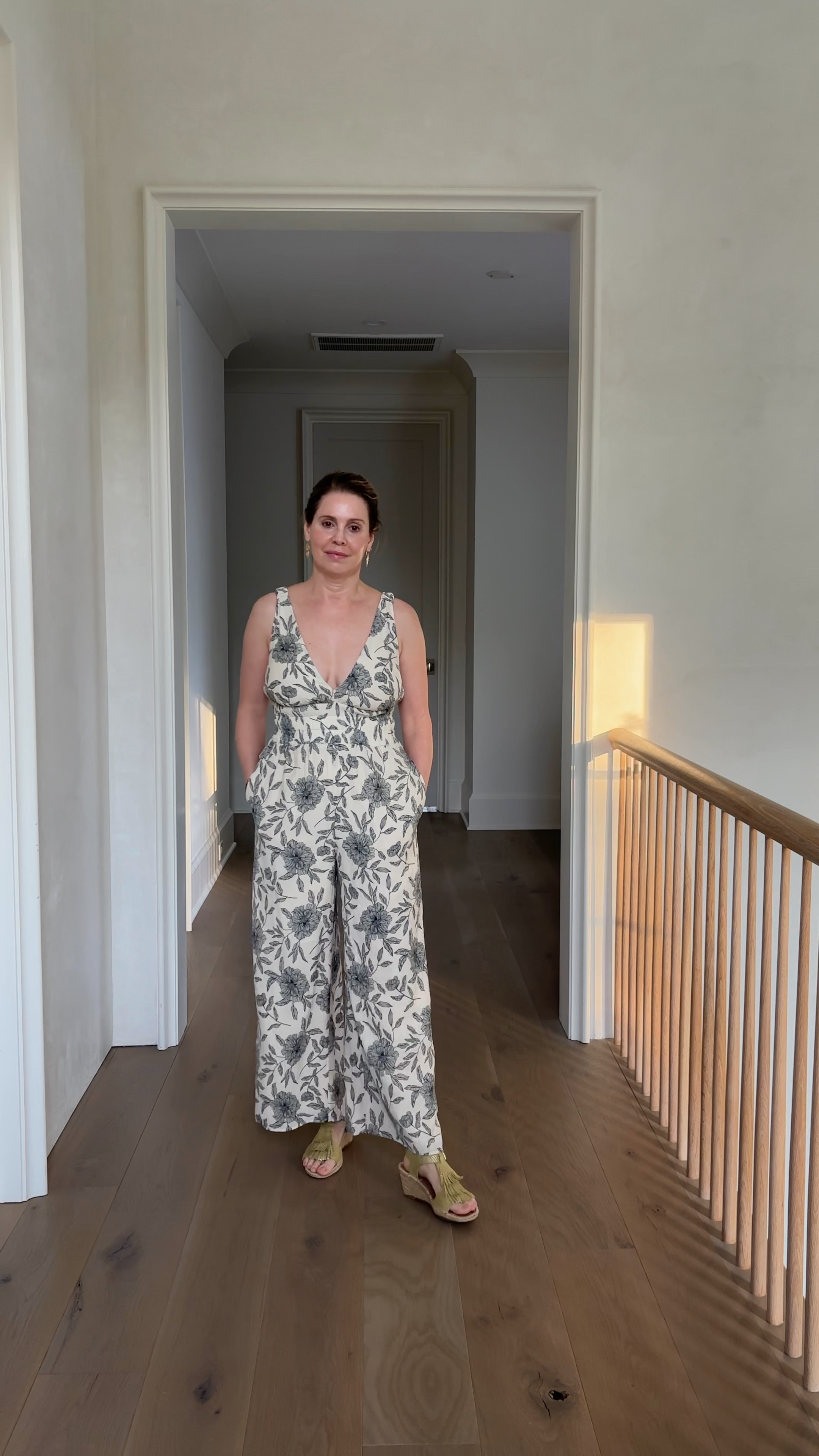 This adorable jumper is 40% offFits true to size.  I'm 5'4" 118lbs and wearing an XS.  


Maxi dress
Flowy dress
Fall family photo shoot dress
Party dress
Wedding guest dress
Women's maxi dress

#LTKparties
#LTKstyletip
#LTKFallSale


#LTKSaleAlert #LTKVideo #LTKOver40