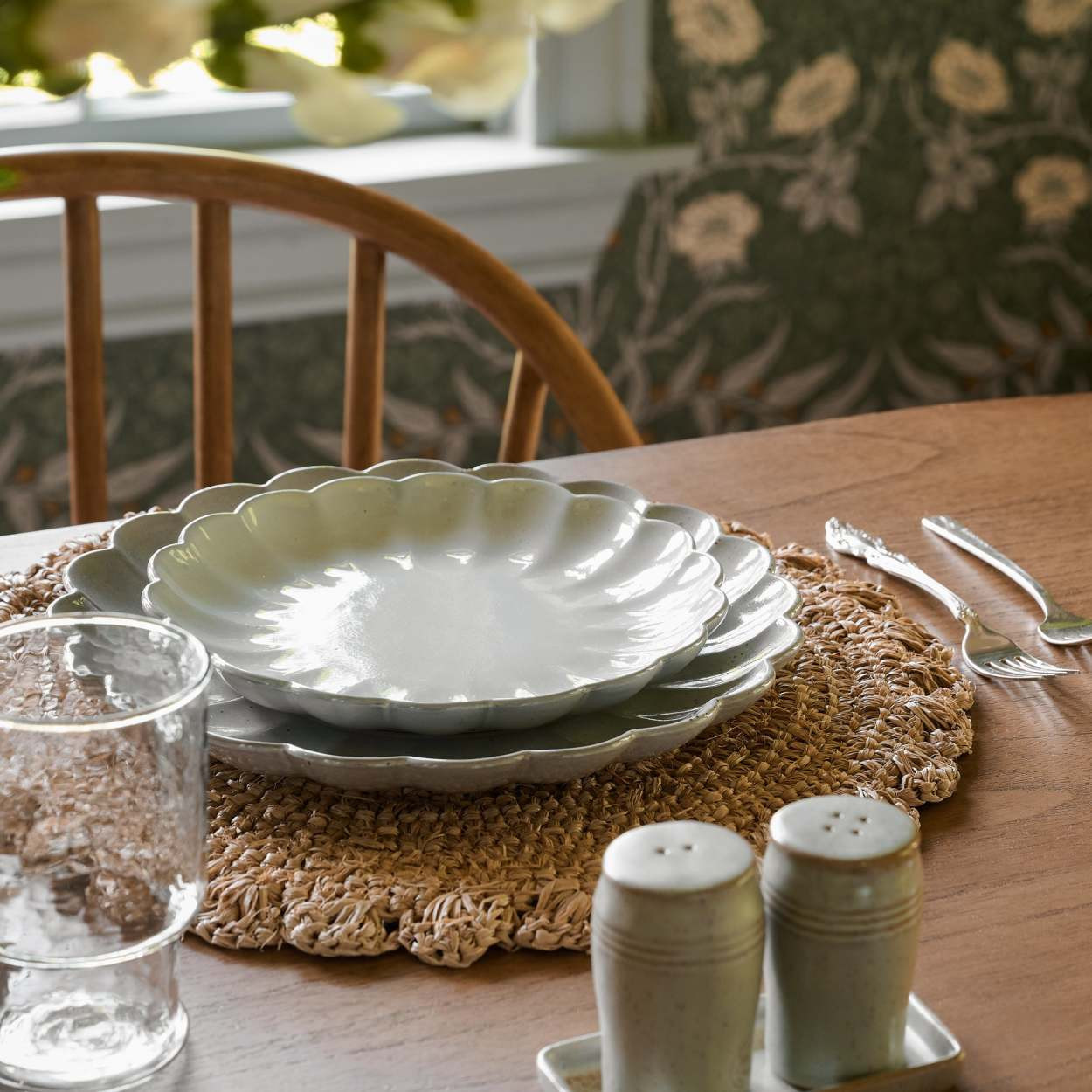 Amelia Round Placemat | Magnolia