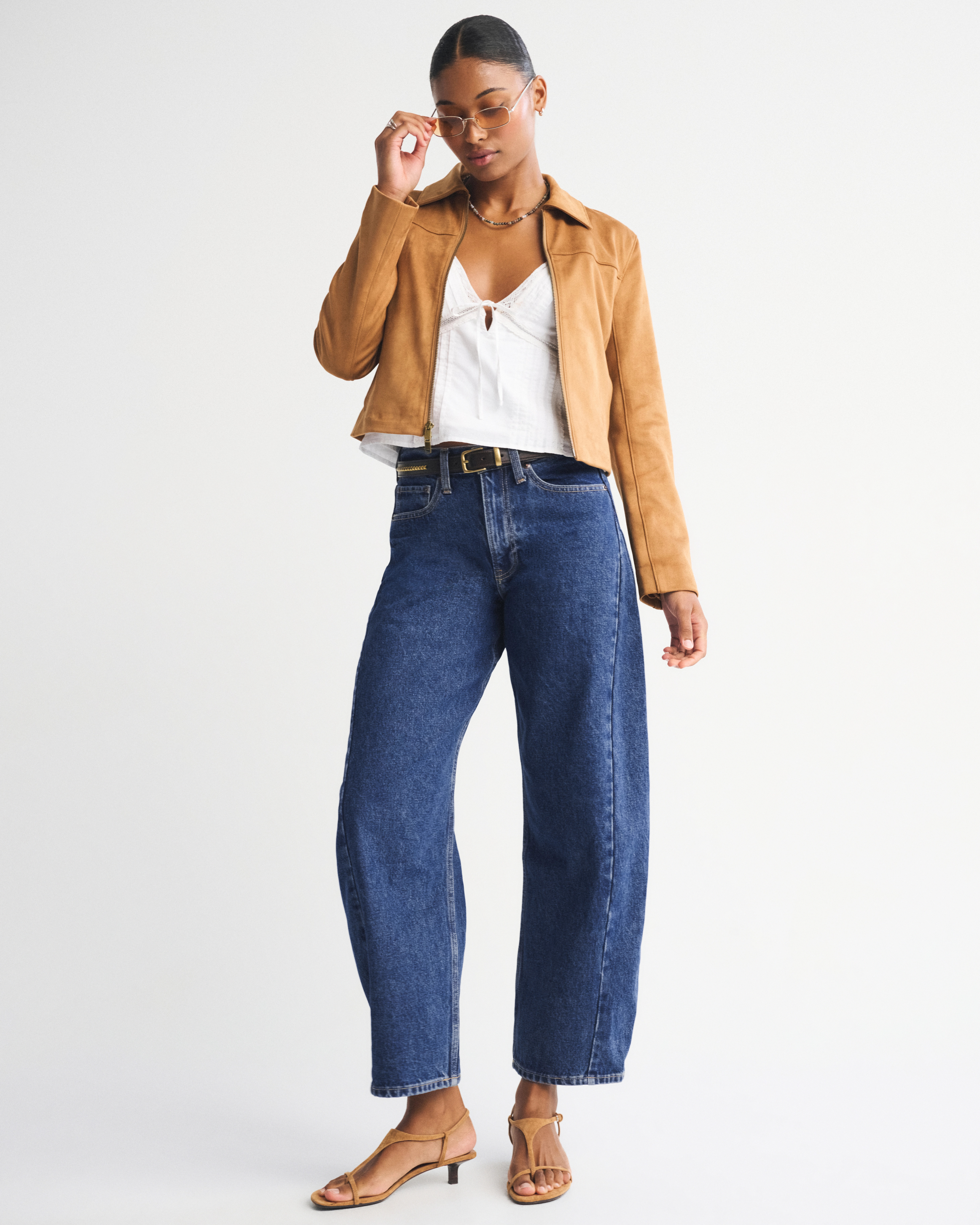 Curve Love Mid Rise Barrel Jean | Abercrombie & Fitch (US)