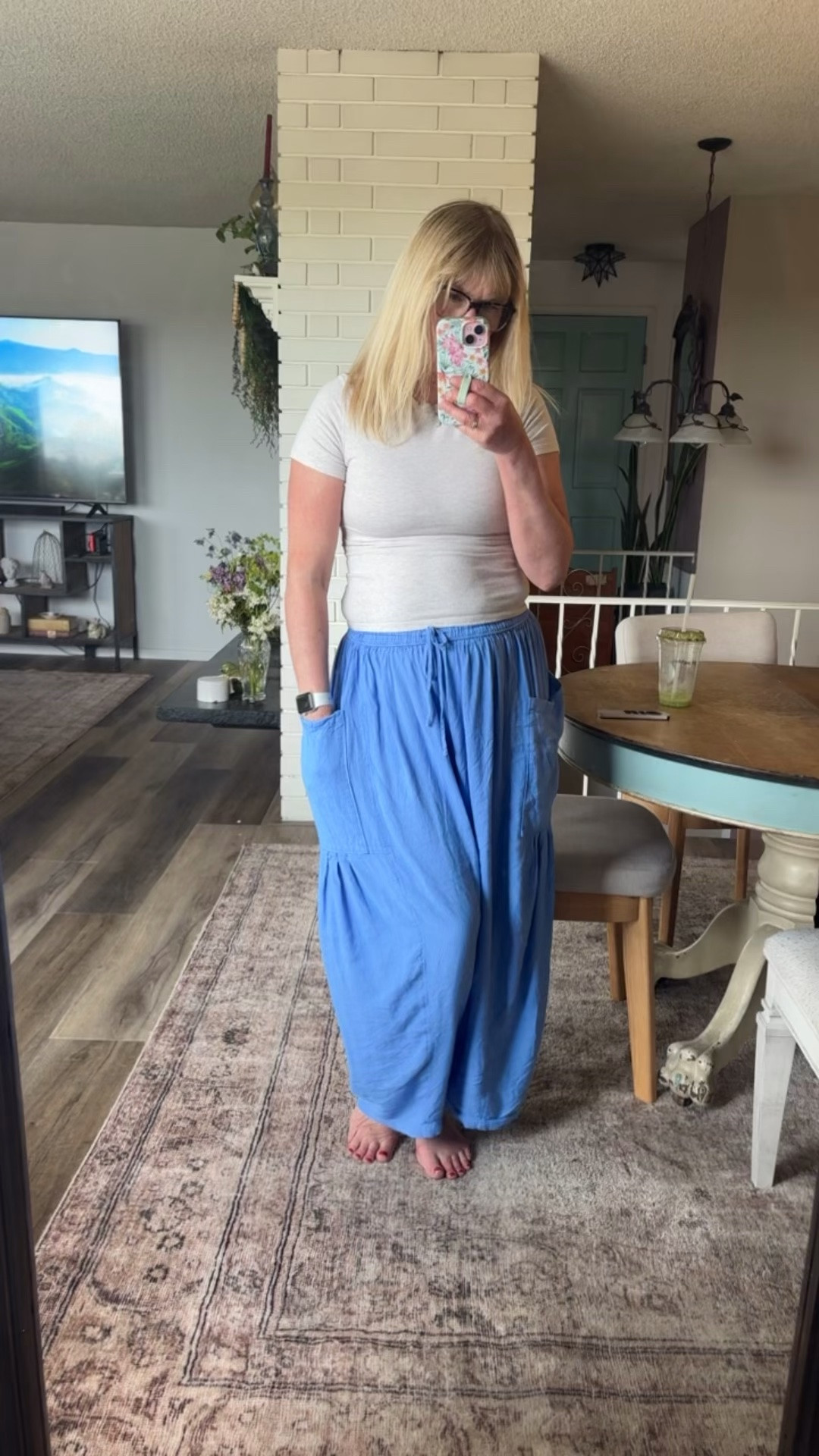 Favorite pants. Get them in every color for summer! Easiest outfit ever!

#LTKdayinmylife #LTKootd #LTKOver40