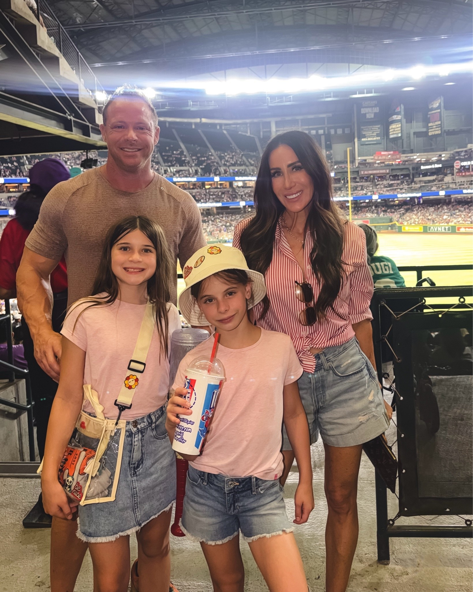 OOTN …Diamondbacks baseball with the family ..button down sz small, and shorts sz 2

#LTKdayinmylife #LTKootd #LTKmomlife