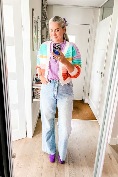 Ootd - Saturday. A mousseline lilac blouse (Norah, 42), paired with a rainbow cropped cardigan and high waisted wide leg jeans (old) and purple loafers. 



#LTKeurope #LTKnederlands #LTKstyletip