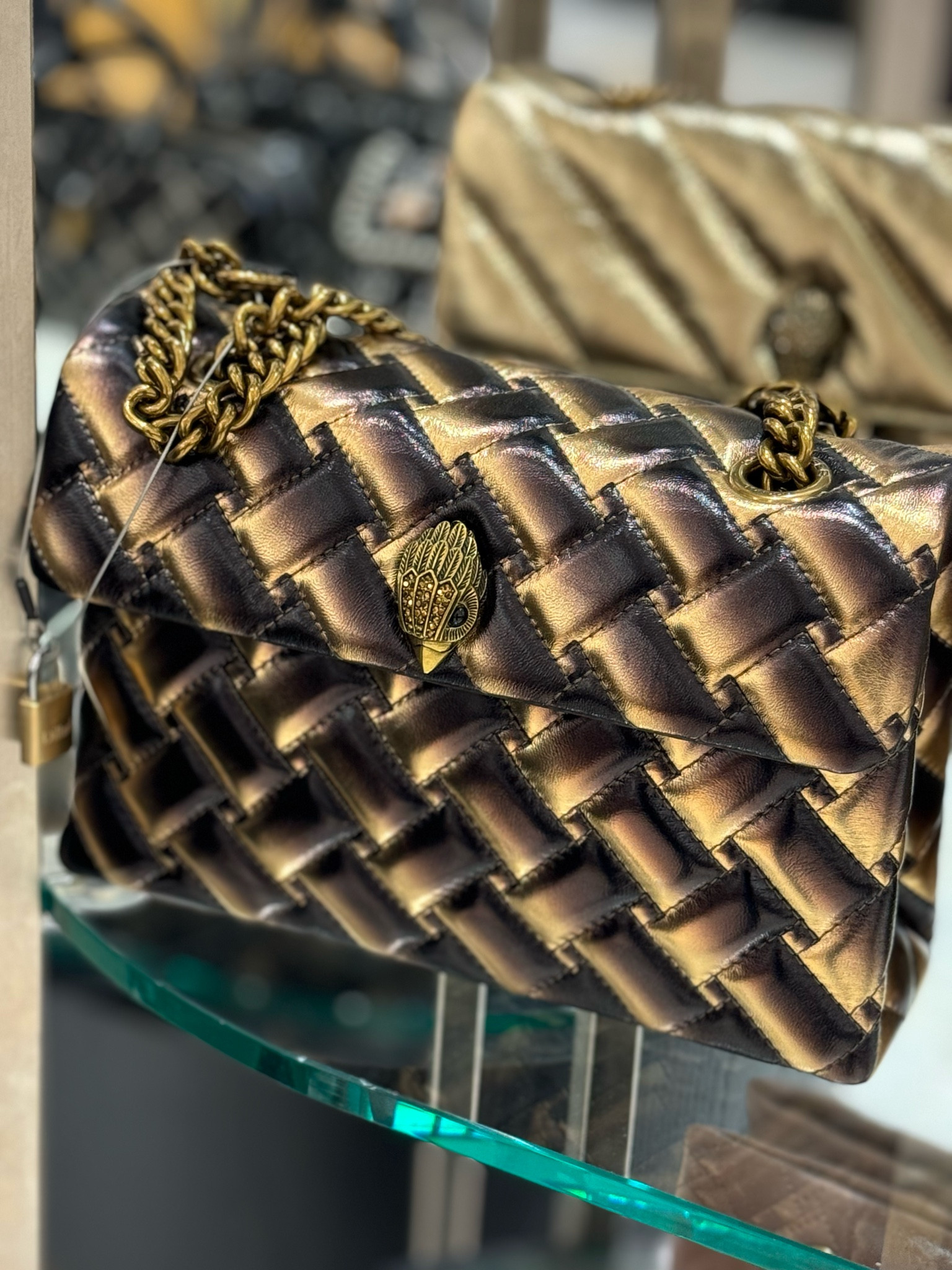 This bag is so BEAUTIFUL 😍😍


#LTKBeauty #LTKStyleTip #LTKItBag