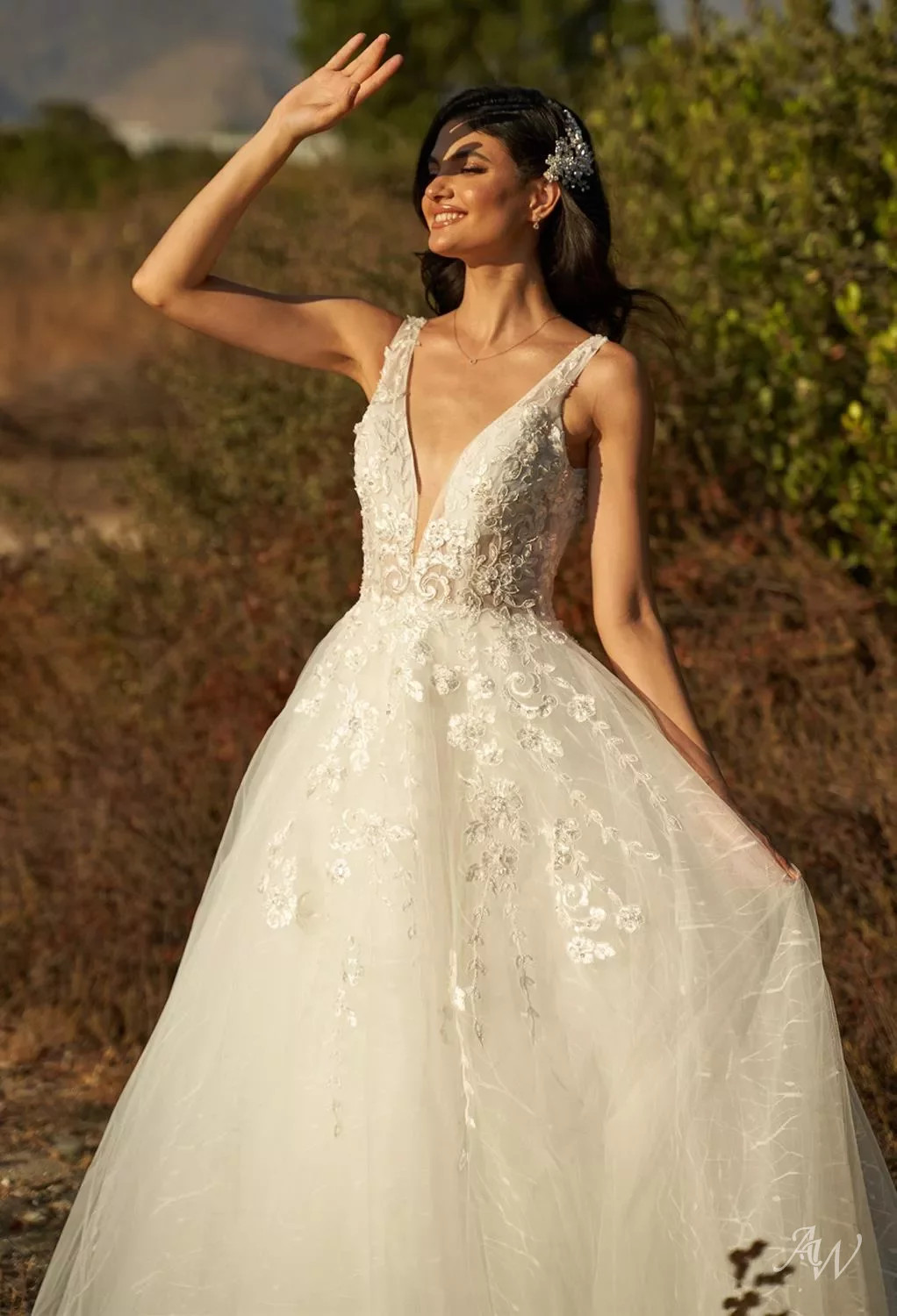 Color: | AW Bridal