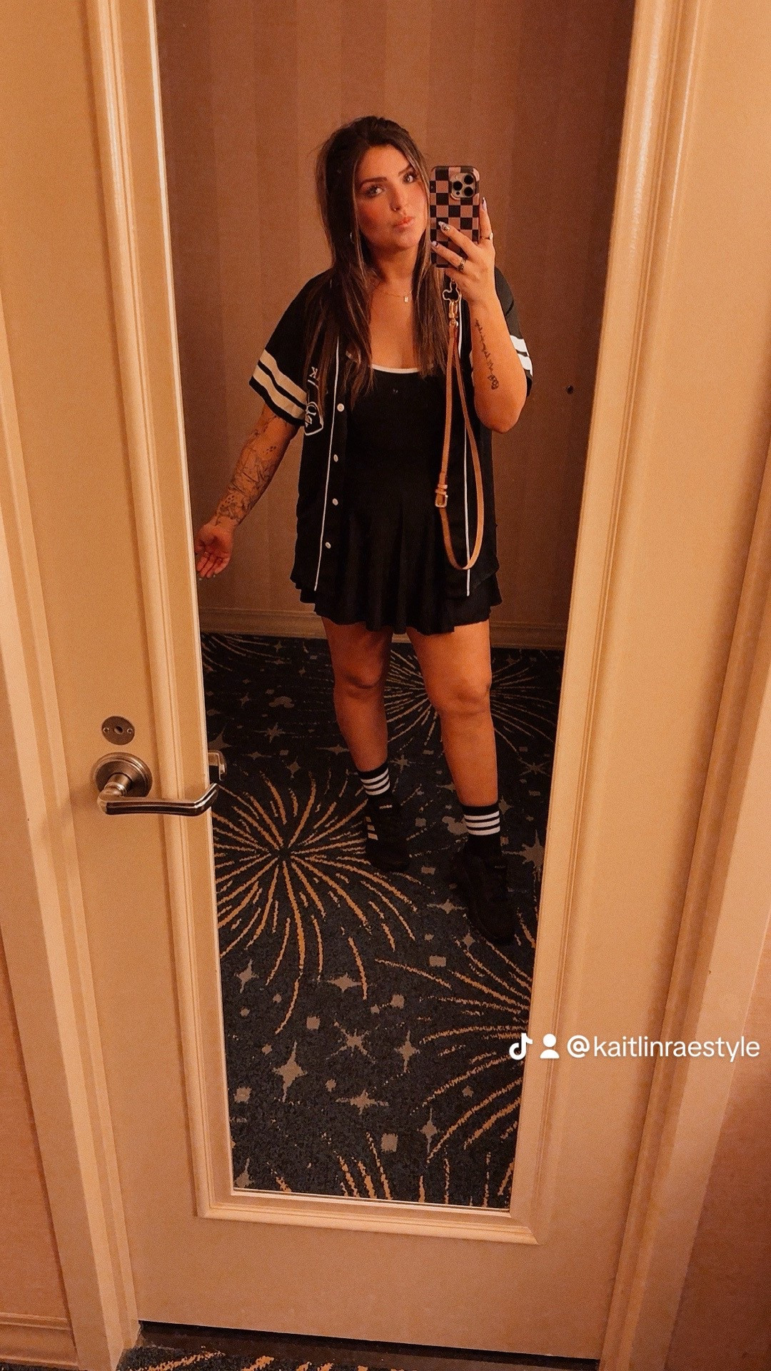 Disneyland Outfit Day 1 ✨

#LTKFindsUnder50 #LTKMidsize #LTKStyleTip