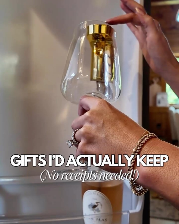 Gifts I wouldn’t return (no receipt needed!)

These are the gifts I actually use, love, and would happily keep even if there wasn’t a gift receipt in sight. Cozy favorites, everyday essentials, and a few things that feel a little extra but totally worth it.

If you’re shopping late, saving ideas, or just want inspo for future gifting, this list is a safe bet. Every item is practical, giftable, and something I’d genuinely be excited to unwrap.

✨ Comment “LINKS” and I’ll send everything straight to your DMs. ✨

#giftideasforher #giftideas #giftguide #amazonfinds #christmasgifts