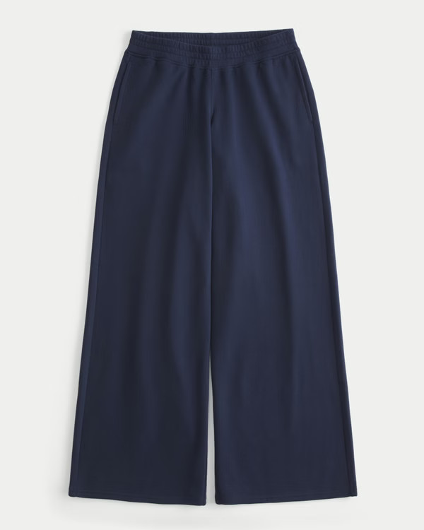 Women's Baggy Sweatpants | Women's Bottoms | HollisterCo.com | Hollister (US)