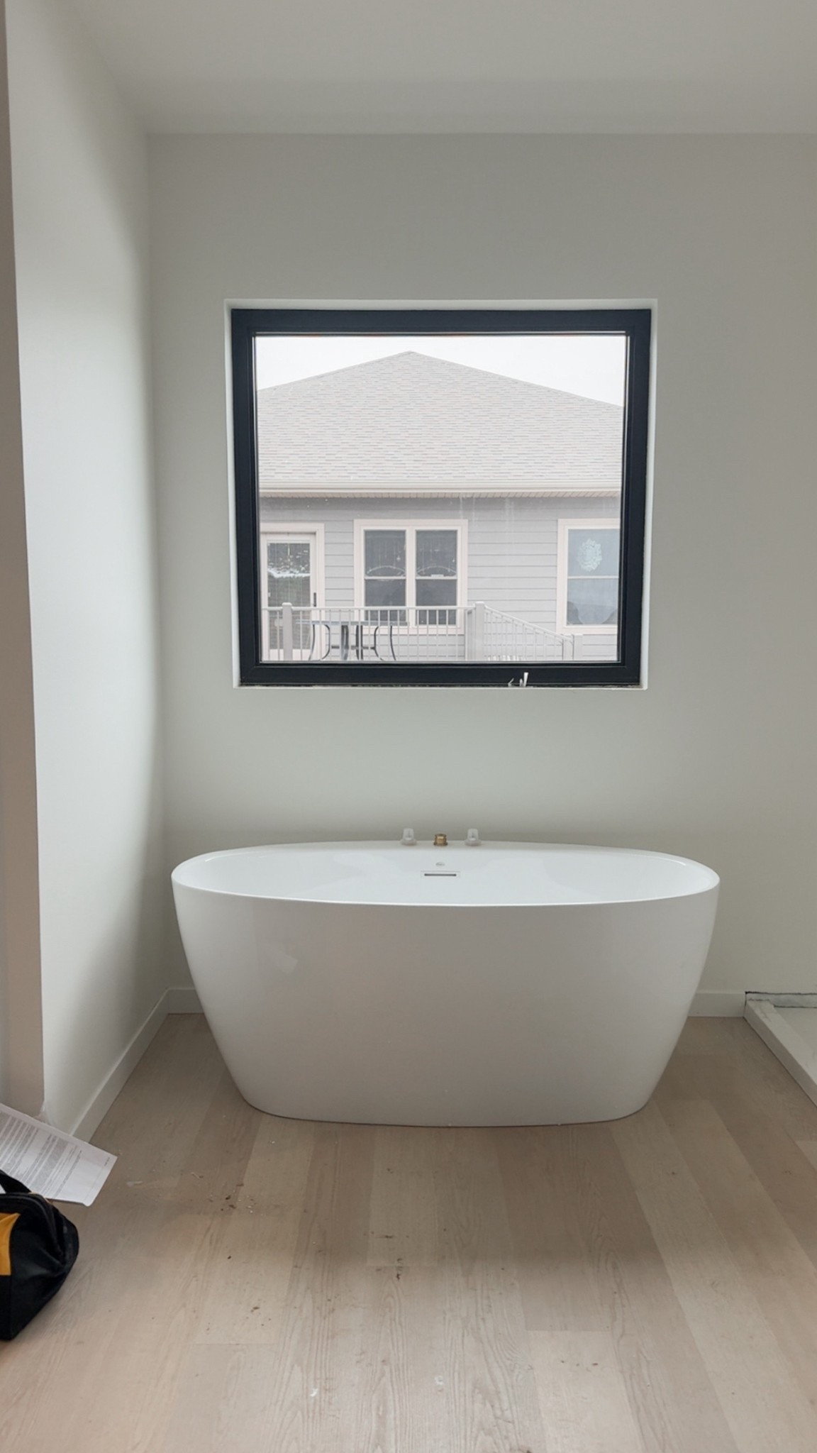 Modern & simple freestanding tub

#LTKHome #LTKSaleAlert