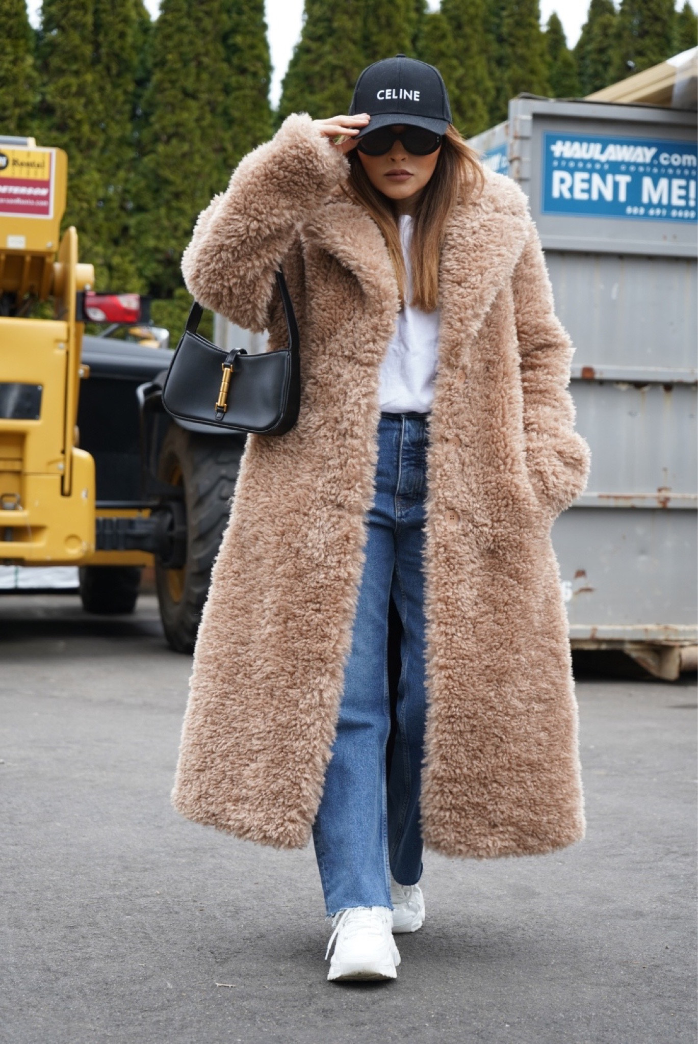 Fur coat 

#LTKSale #LTKFind #LTKSeasonal