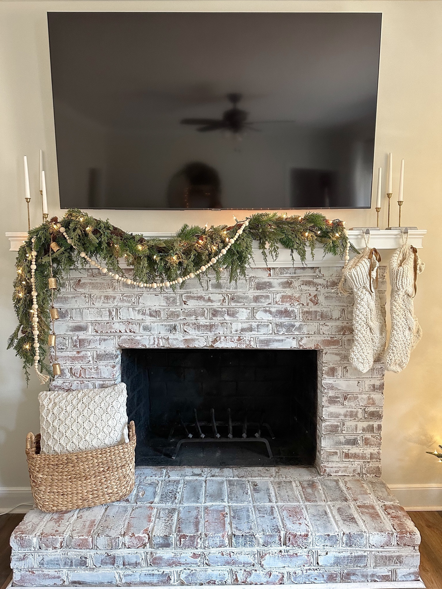 Neutral Christmas mantle 

#LTKhome #LTKHoliday #LTKSeasonal