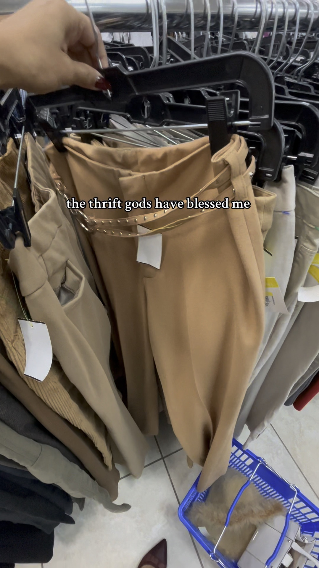 Do I love to thrift? yes! But I also love to research similar alternatives and link them so I can share a great outfit 😊 These trousers are my most recent find and my DREAM WORK PANTS! | petite mom with a passion for sharing beauty, fashion, & home inspo | Follow @jully.gabriely on Instagram #momstyle #minimalistic #styleinspo #LTKMostLoved 

#LTKWorkwear #LTKU #LTKWatchNow