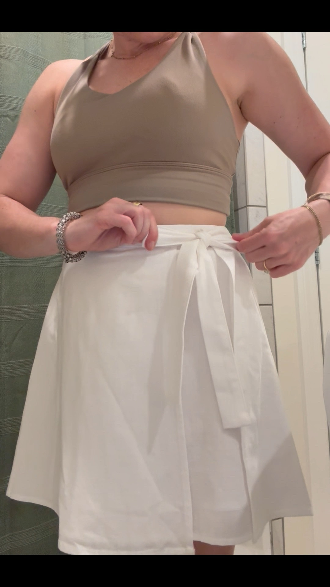 This linen skirt from target is SO CUTE for summer!!!!! And on sale for $10 ;)

#LTKFindsUnder50 #LTKSeasonal #LTKStyleTip