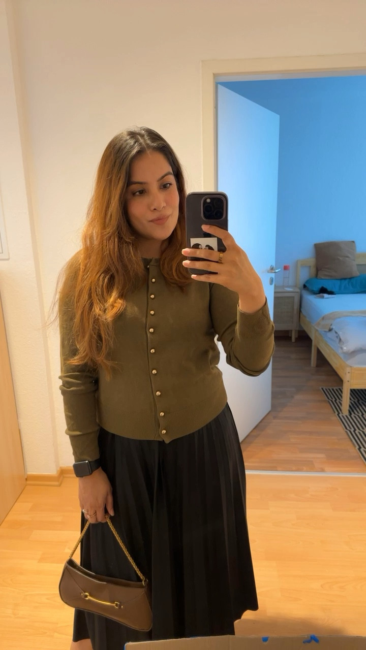 Sweater weather

#LTKSeasonal #LTKstyletip #LTKfindsunder50