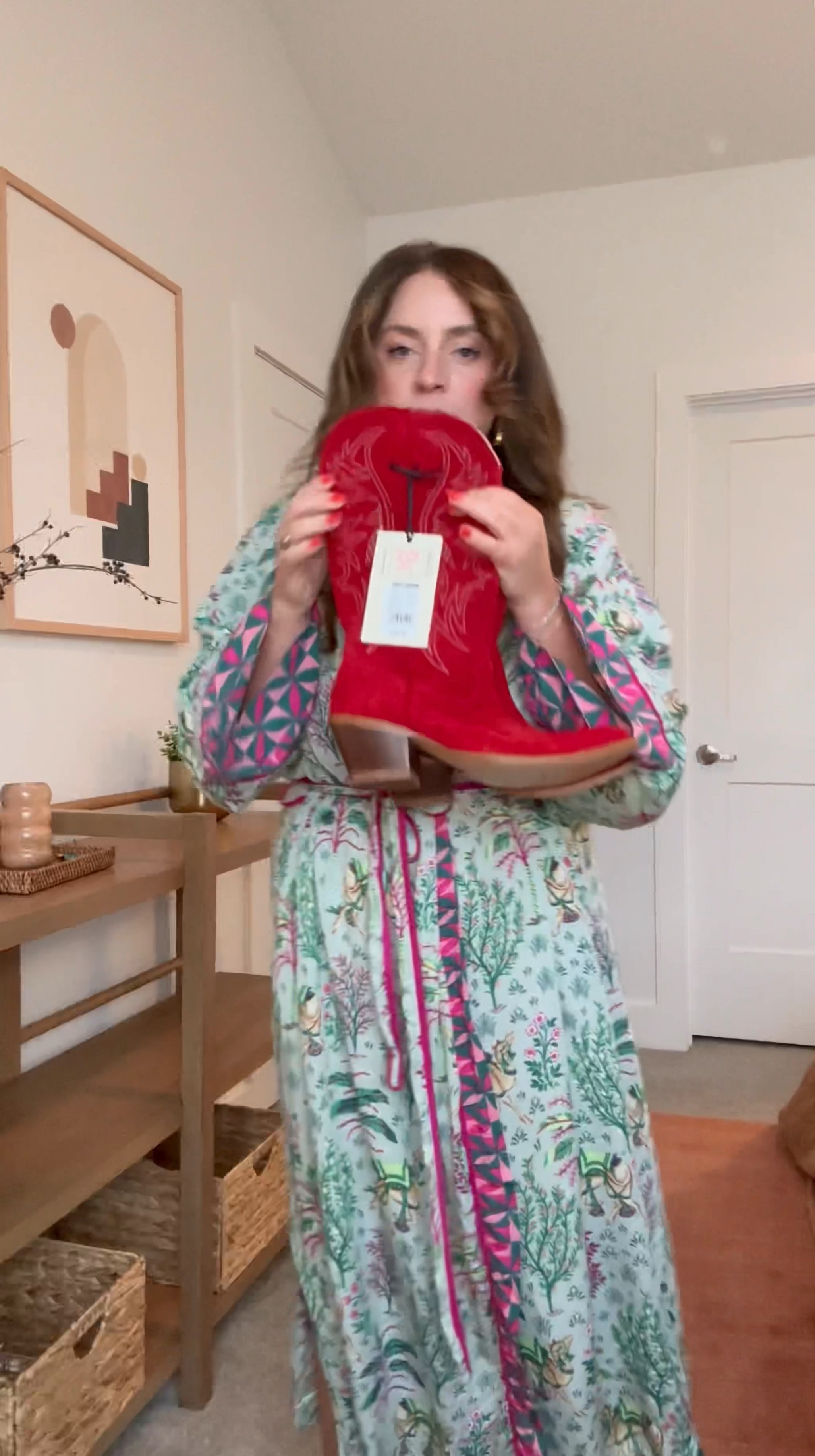 Wearing size 46 in men’s blazer 
32 in shorts 
Large in tank (the xl was too big, and you know I usually wear xl) 
size 10 in boots bc my calves are wide 

#LTKStyleTip #LTKParties #LTKVideo