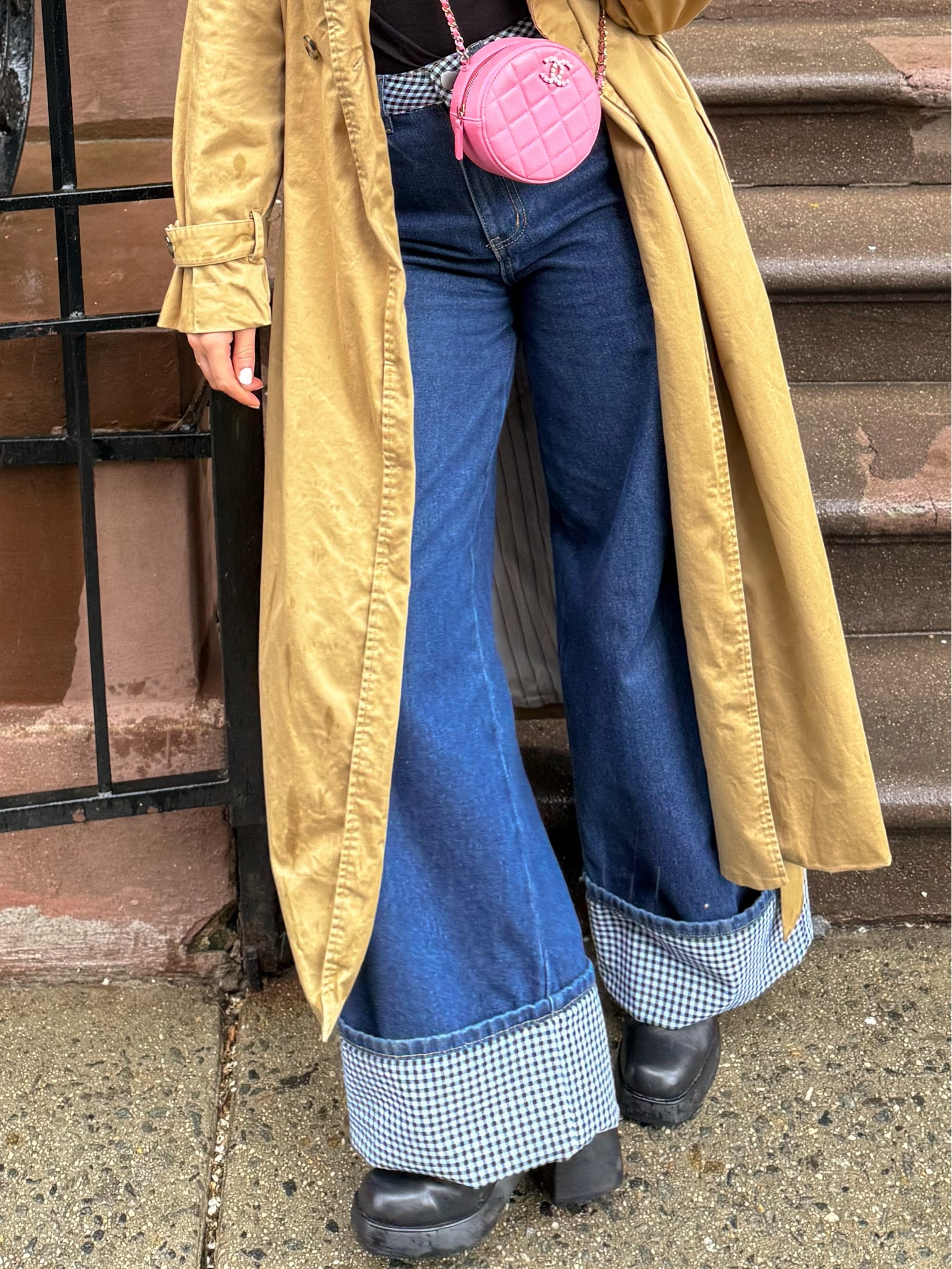 coastal outfits, city girl style, chic coffee shop looks, SoHo streetwear inspo, preppy outfits, minimalist everyday style, trendy outfits 2026, casual chic New York outfits, neutral wardrobe, capsule closet inspo

#LTKootd