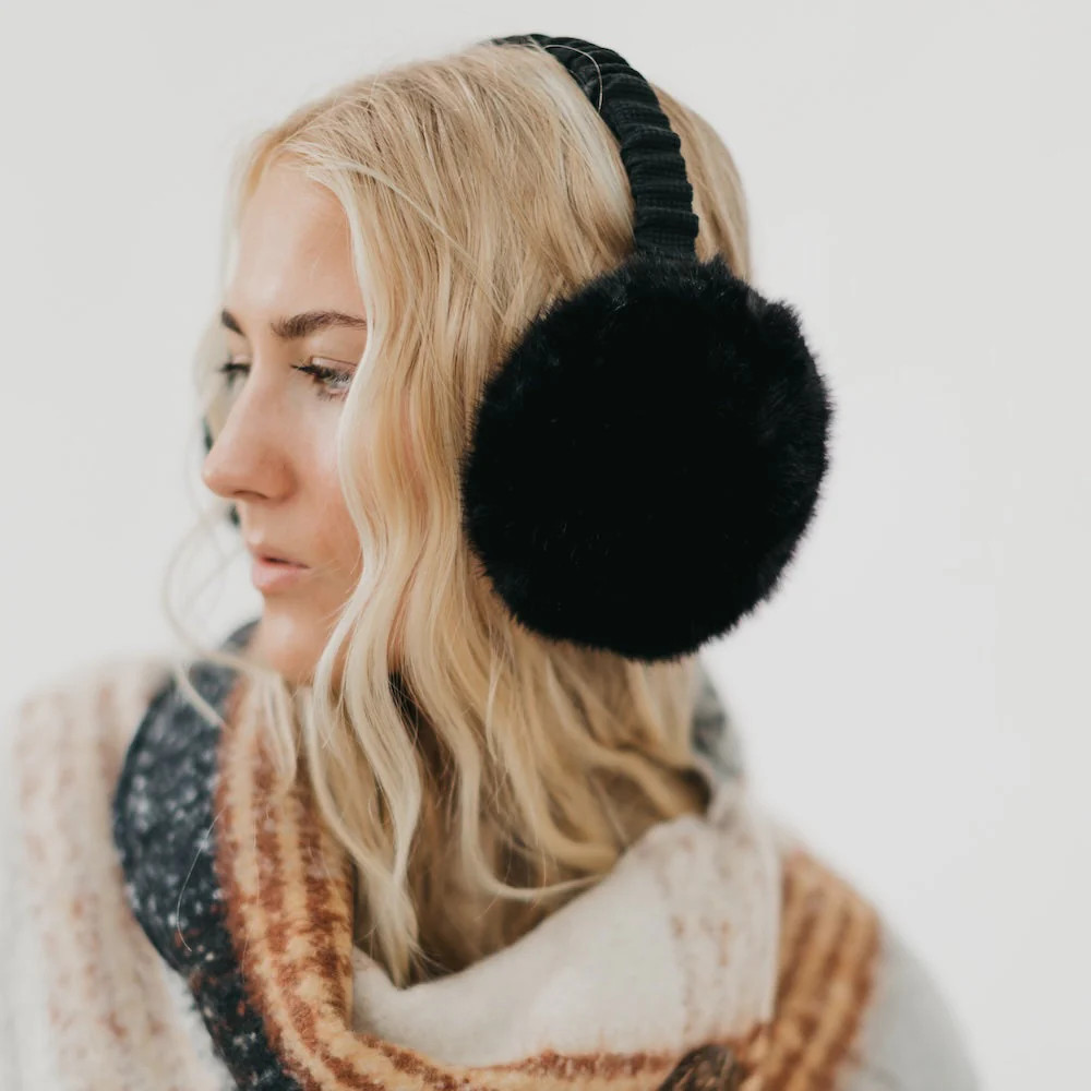 Emery Earmuffs Black | Pretty Simple