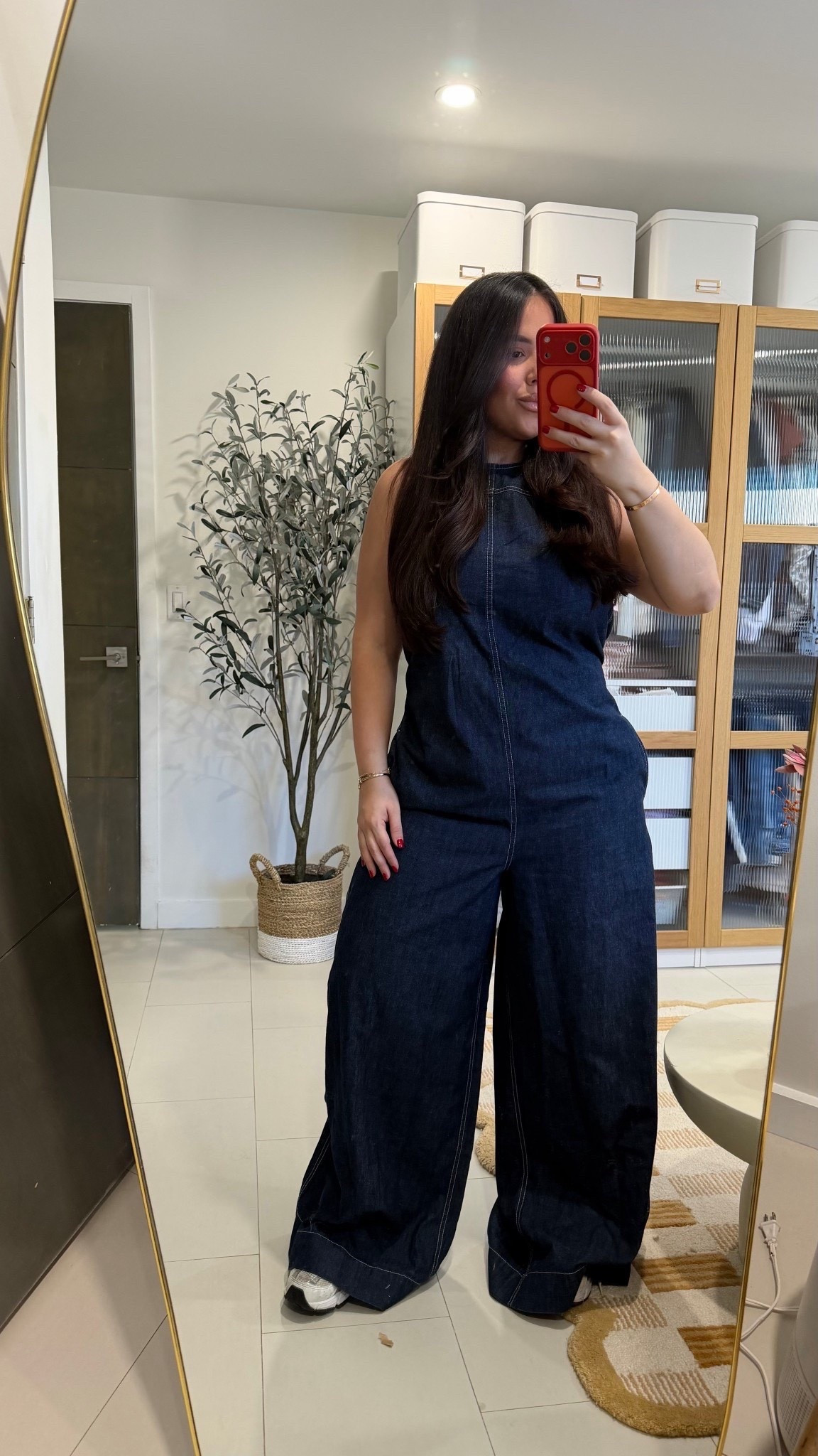 Cool mom outfit! Wearing size L 


#LTKootd #LTKMidsize #LTKmomlife