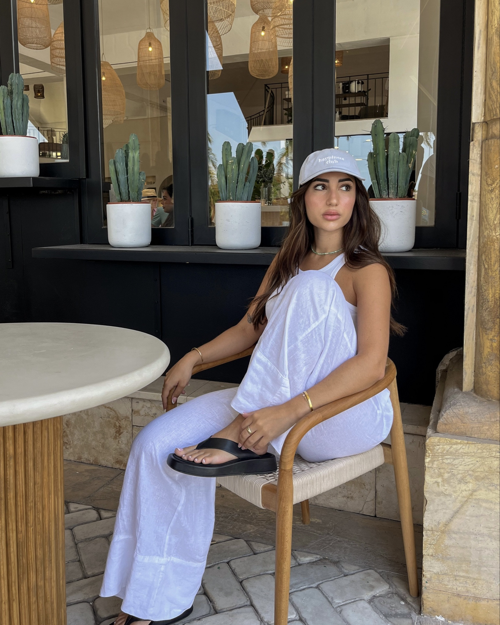 White summer outfit 🌞🤍

Linen trousers, white tank and black chunky sandals are from Zara so I’ve linked some alternatives below 🫶🏼



#LTKsummer #LTKeurope #LTKstyletip