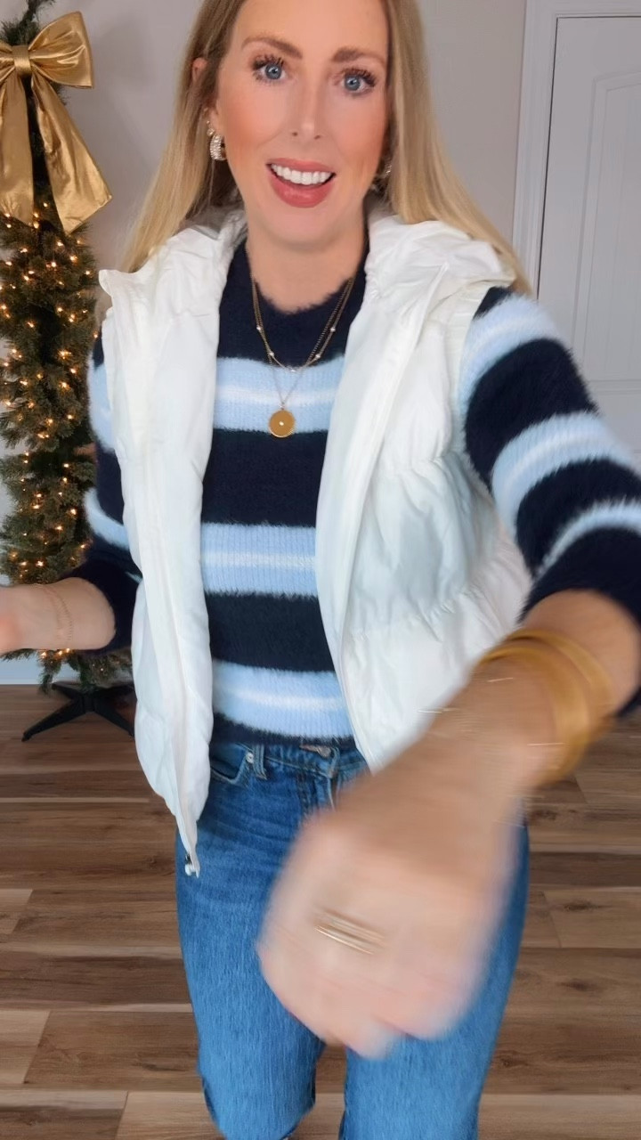 Walmart outfit, no boundaries, navy stripe sweater 

#LTKFindsUnder50 #LTKootd