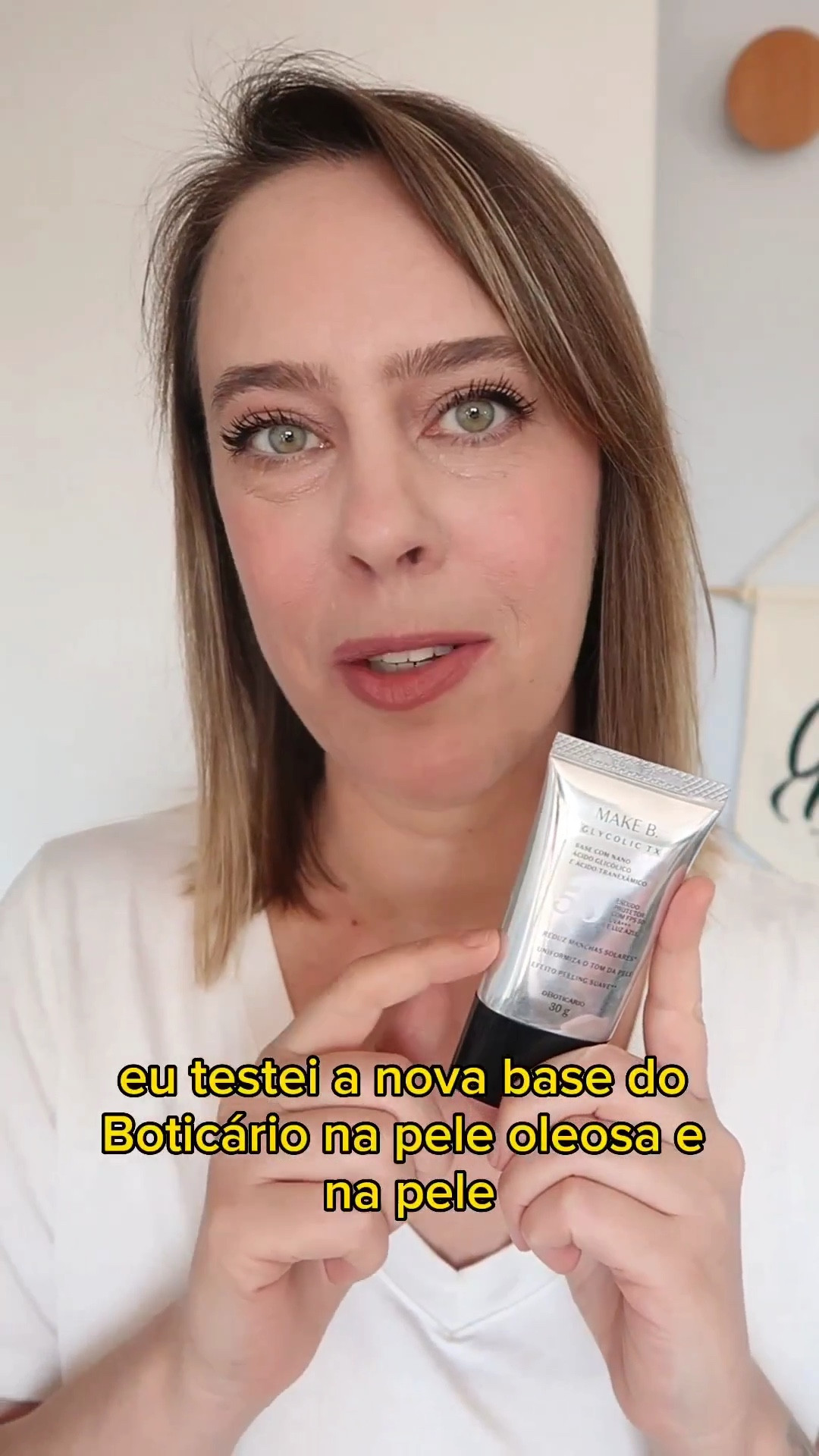 Testei a nova base do Boticário na pele oleosa e também 40+.

Segundo o Boti a base Make B. Glycolic TX combina Nano Ácido Glicólico com Ácido Tranexâmico e FPS 50 prometendo reduzir as manchas solares, uniformizar o tom da pele, dar efeito de peeling suave e melhorar a aparência de rugas e linhas de expressão. São 14 opções de cores por com 30g. A cor que funcionou melhor para mim foi a 120.

#LTKbeauty #LTKbrasil