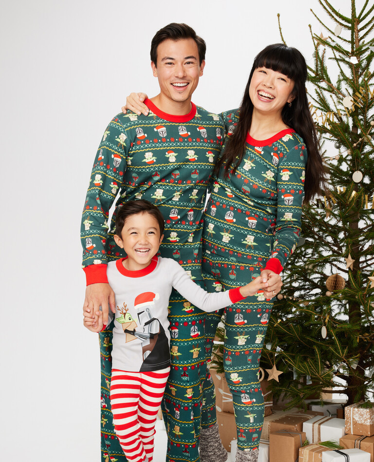 Star Wars™ Grogu Holiday Matching Family Pajamas​ | Hanna Andersson