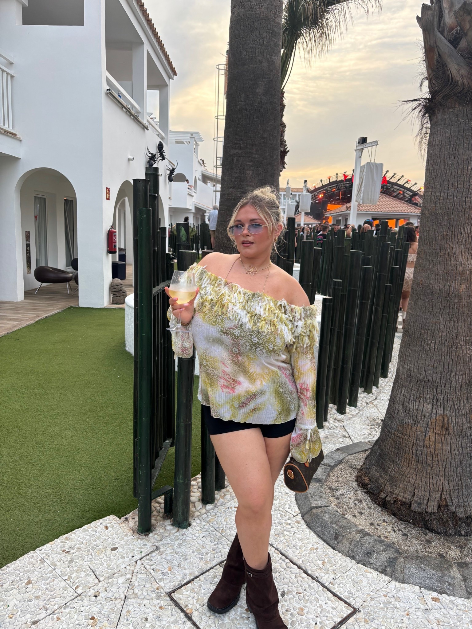 ushuaia for david guetta 🩵

#LTKstyletip #LTKfestival #LTKpartywear