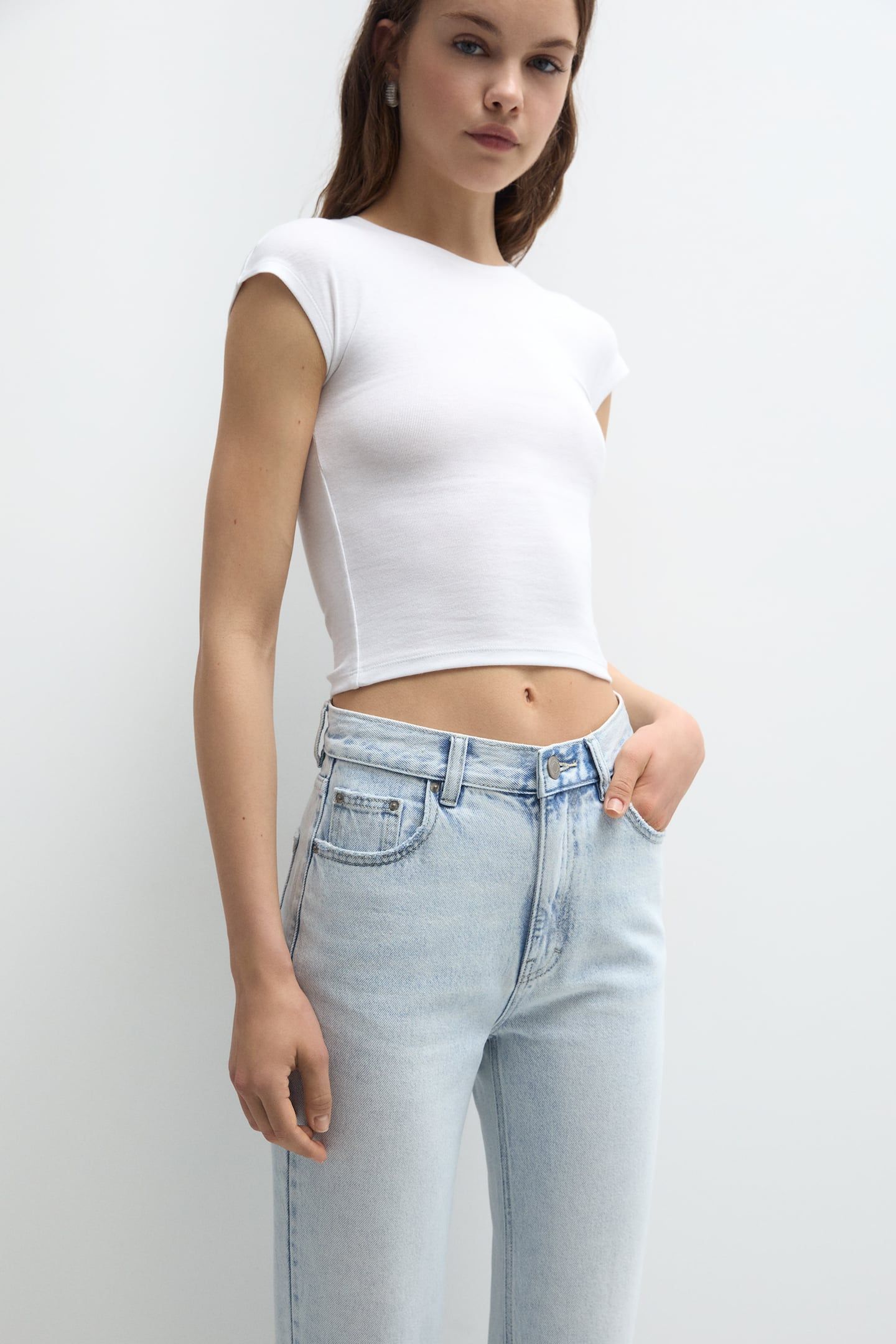 High-waist mom jeans | PULL and BEAR UK