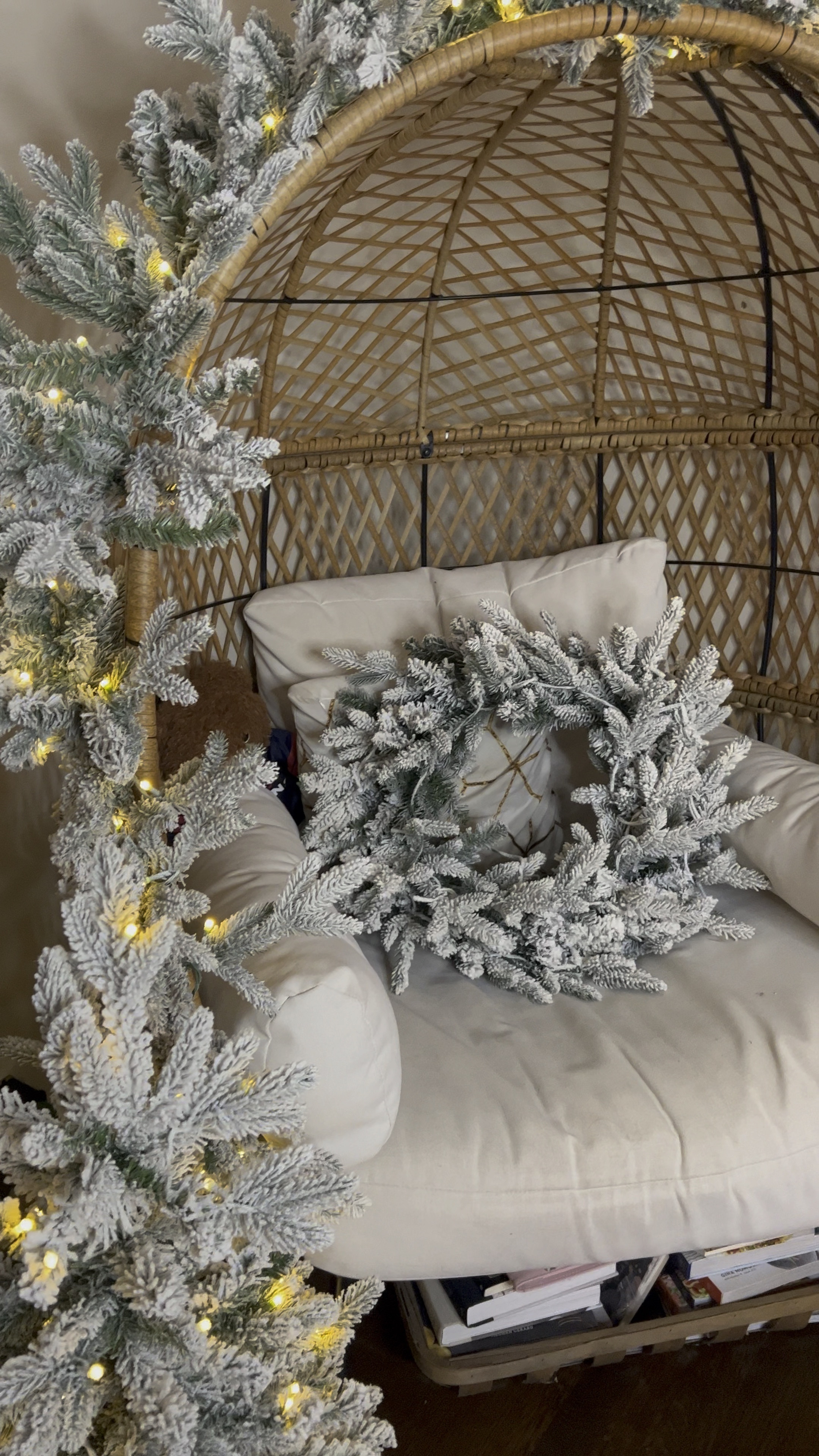 Holiday decor. Christmas decor.

#LTKSeasonal #LTKHoliday #LTKover40