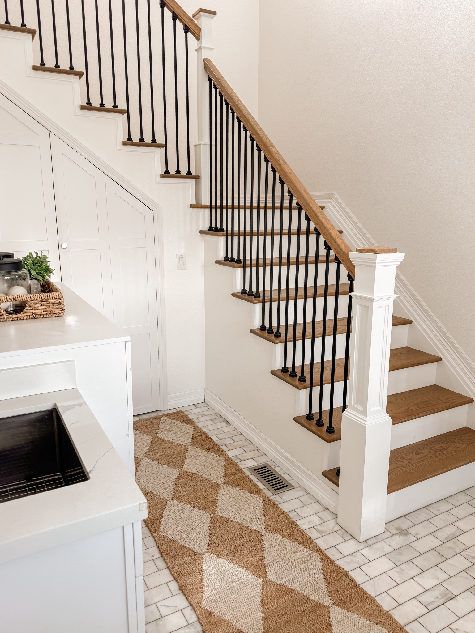 Love this rug from wayfair! Currently on sale  

#LTKHome #LTKSaleAlert