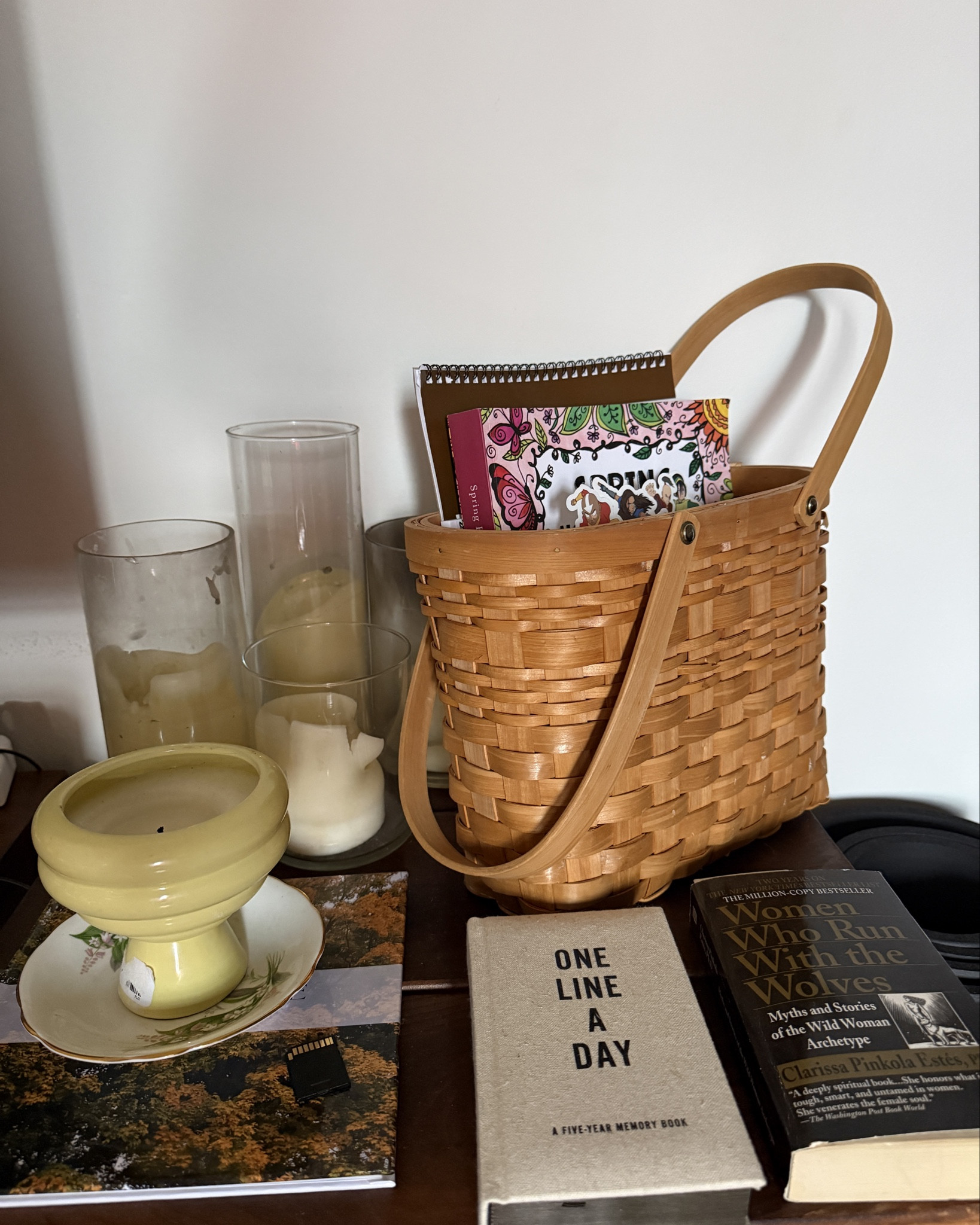 i thrifted this basket to hold my homeschooling journals and favorite books. 📚 🕯️
— i linked my two books and some Thinking Tree journals that I think are amazing if you also homeschool and need help with a curriculum!
— there are some really beautiful journals and planners from Target and Anthropologie linked too!