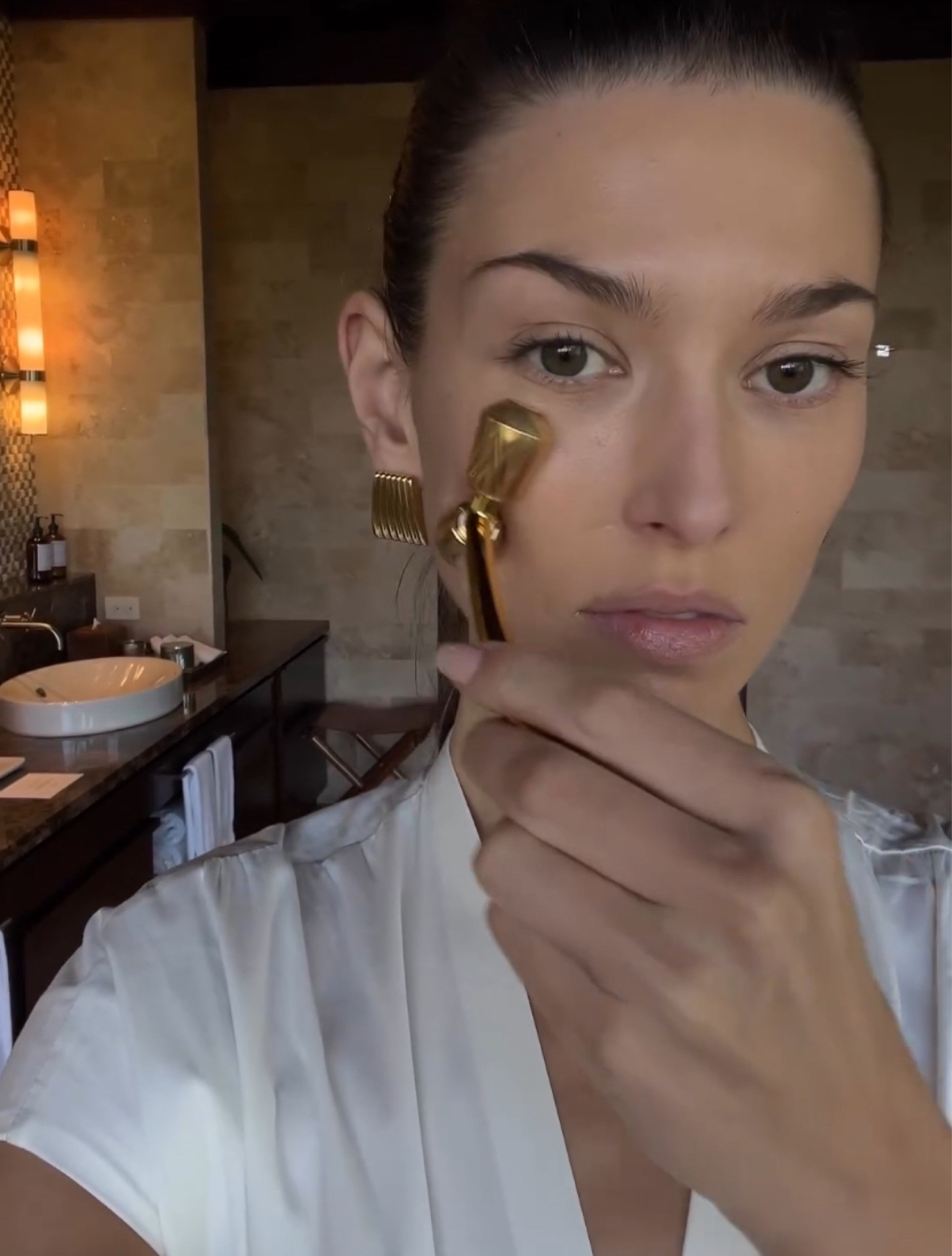 For a super dewy and super glowy skin with a subtle shimmer the Estee Lauder  Re- Nutriv range is the one i go for 

Skincare, glowy skin, skin care products, Estée Lauder 



#LTKeurope #LTKbeauty #LTKtravel