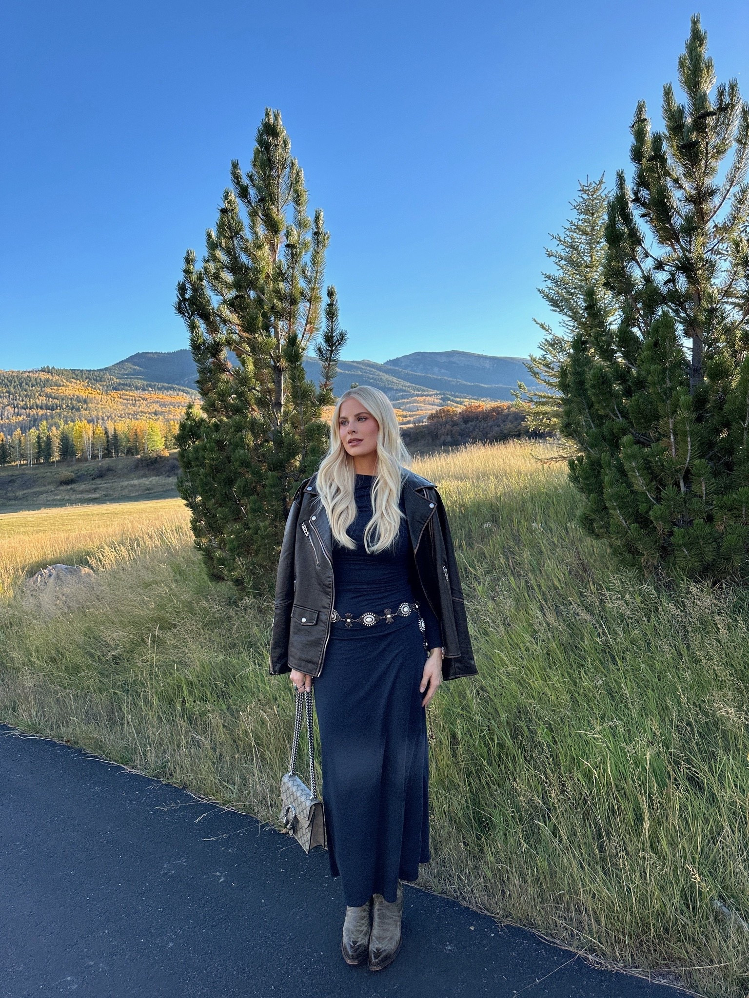 SIZE: med in jacket, linking similar dresses, linked exact boot in a different color! #kathleenpost

Aspen outfit inspo, mountain chic look, fall fashion, fall outfit inspo

#LTKootd #LTKSeasonal #LTKTravel