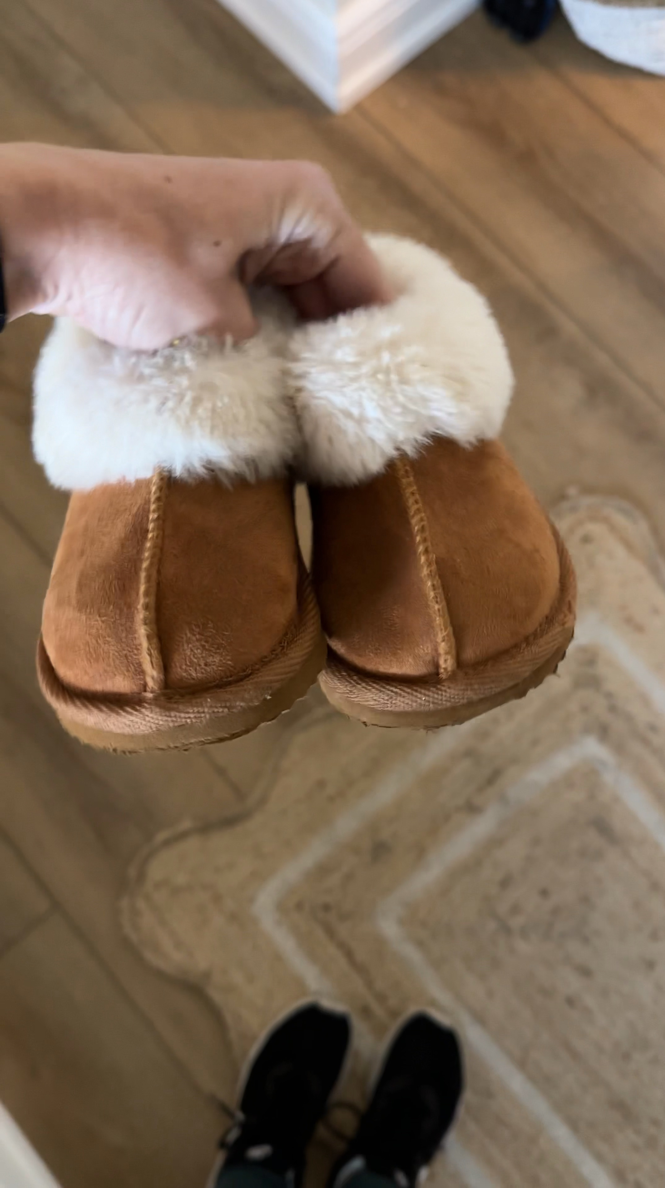 Toddler slippers! Such a cute Christmas gift idea. 

Gifts for kids, house shoes, Ugg look for less

#LTKKids #LTKGiftGuide #LTKBaby