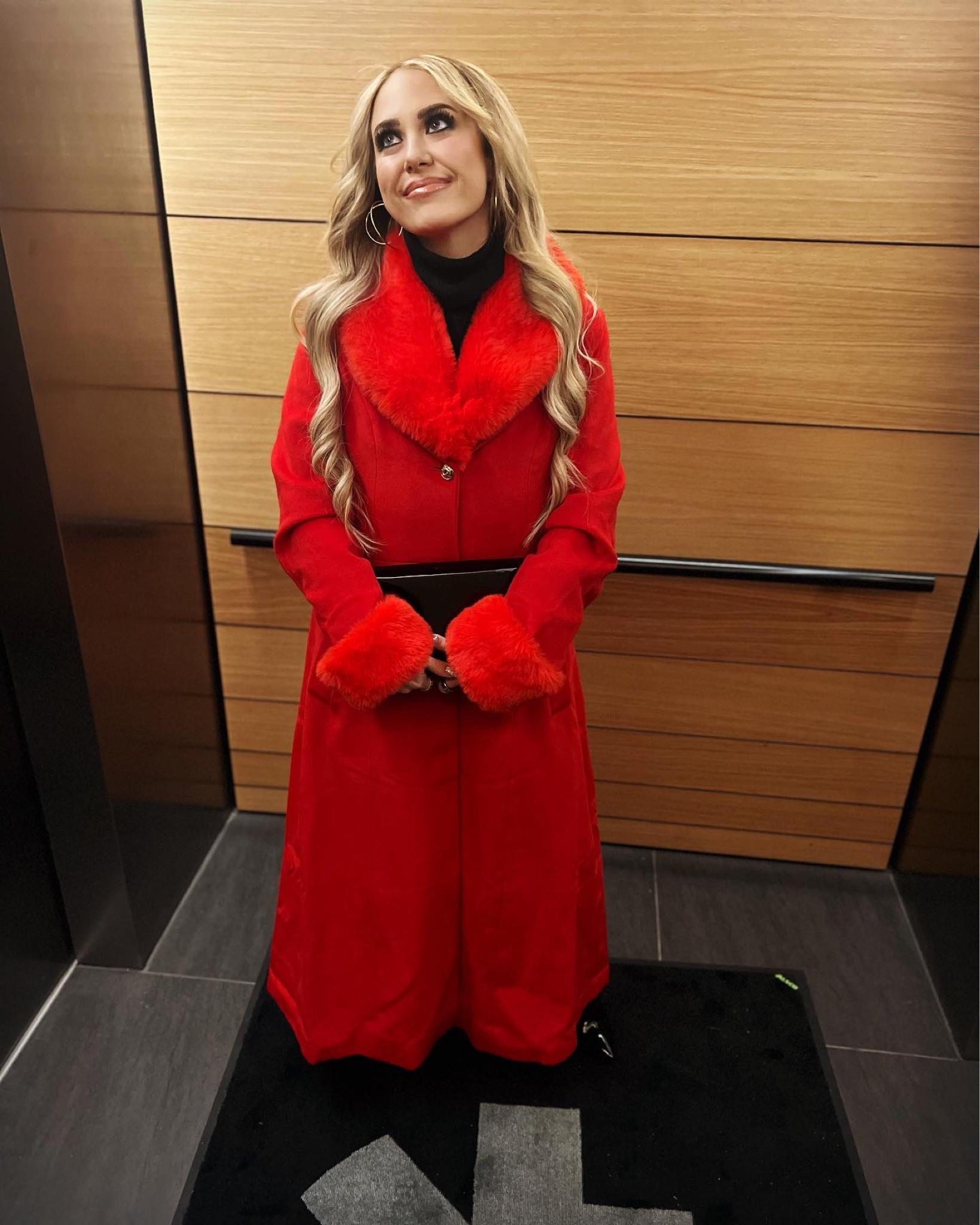 This #mobwivesera coat is on saalleee!

#LTKSeasonal #LTKfindsunder100 #LTKparties