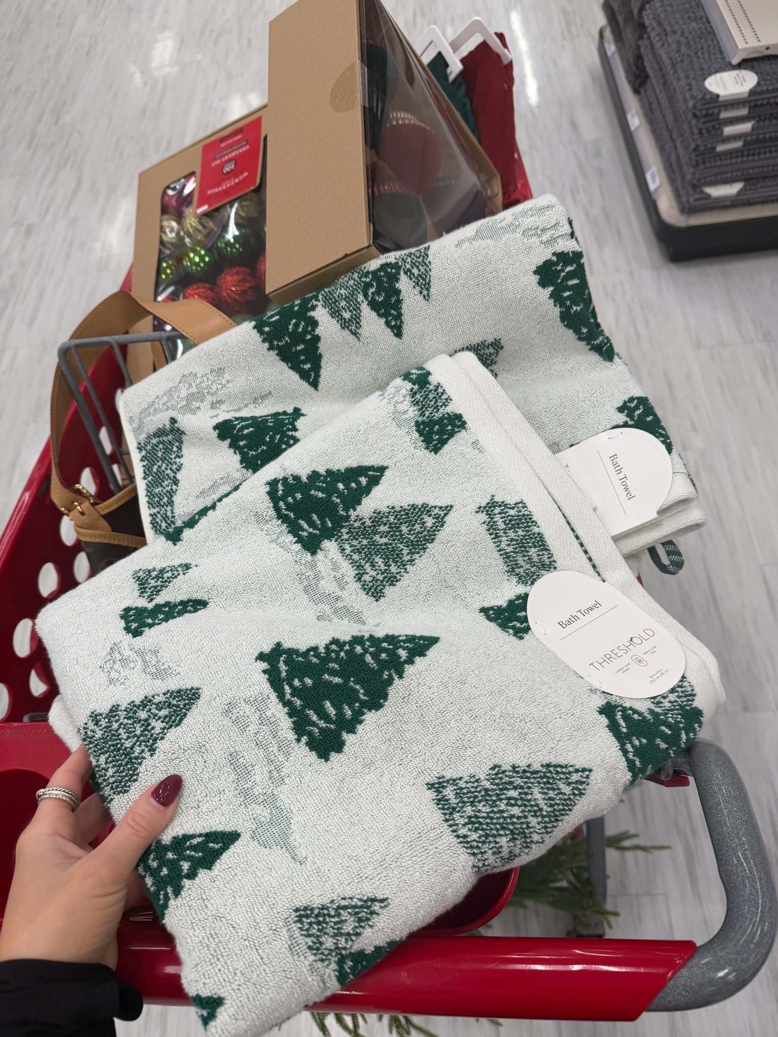 Christmas bath towels at Target 🌲

#LTKSeasonal #LTKHoliday #LTKHome