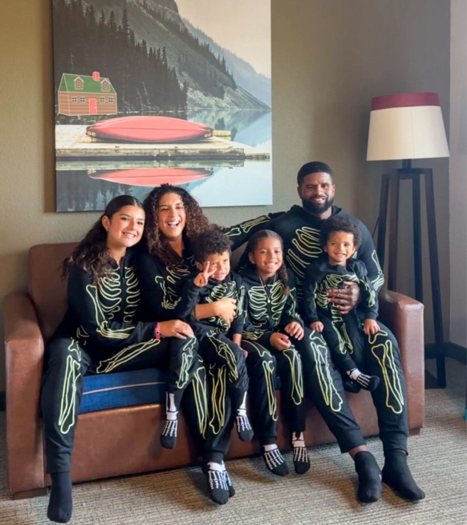 Family skeleton pjs!💀🎃✨

#LTKfamily #LTKHalloween #LTKSeasonal