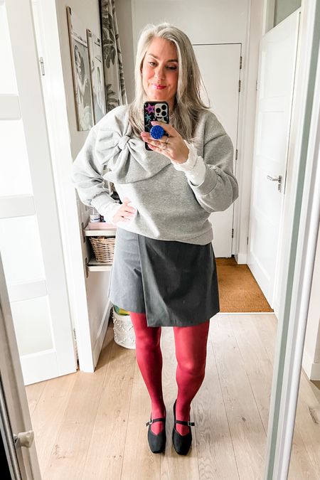 Ootd - Saturday night. Grey sweatshirt with bow detail paired with a dark grey skort (Only), burgundy tights (Snag) and Vivaia Mary Jane shoes. 



#LTKmidsize #LTKover40 #LTKstyletip