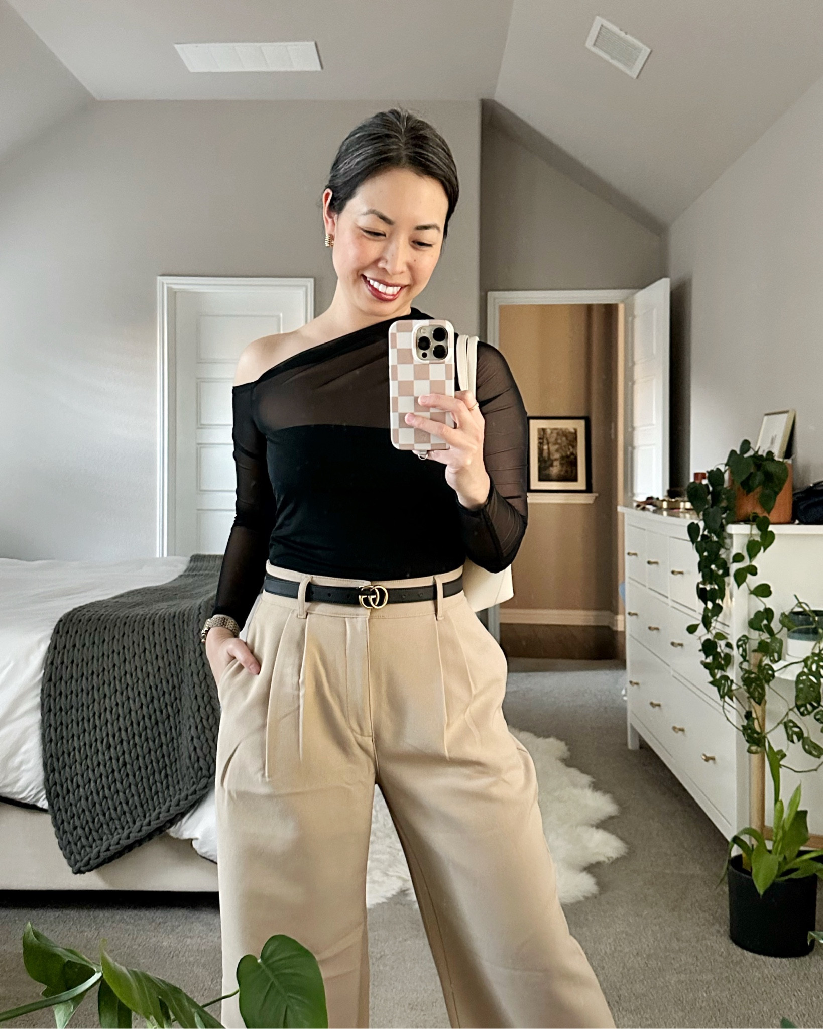 {#holidayinspo} add some texture with mesh 💯 mesh can be tricky since it can feel and look cheap but the mesh at @abercrombie is my fave! it’s luxe, super soft on the skin, & has held up in the wash 🙌 // shop this post and other #cybermonday deals via link in bio ✌️ {11.30.24} 

🙏  thank you for shopping my links!


.
.
.
.
.
.

#texasblogger #austinblogger #atxblogger #personalstyle #igstyle #flashesofdelight #ootdshare #ootd #wiw #lookbook #fashiondaily #styleinspo #petitestyle #asianblogger #fashiongram #instastyle #liketkit #meshtops #holidayinspo

#LTKHoliday #LTKCyberWeek #LTKSaleAlert