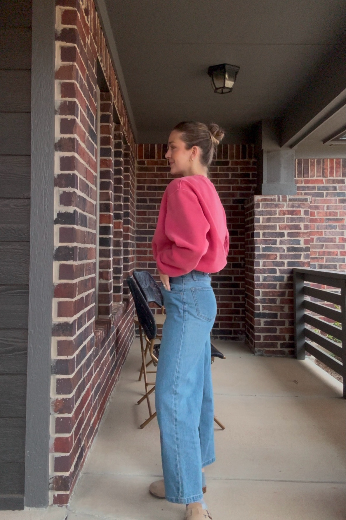 Easiest SAHM outfit & new favorite jeans for just $16😱