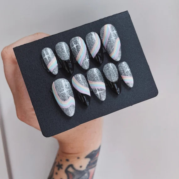 MADE TO ORDER  Pastel Retro Babe  Handpainted Press on Nails | Etsy | Etsy (US)