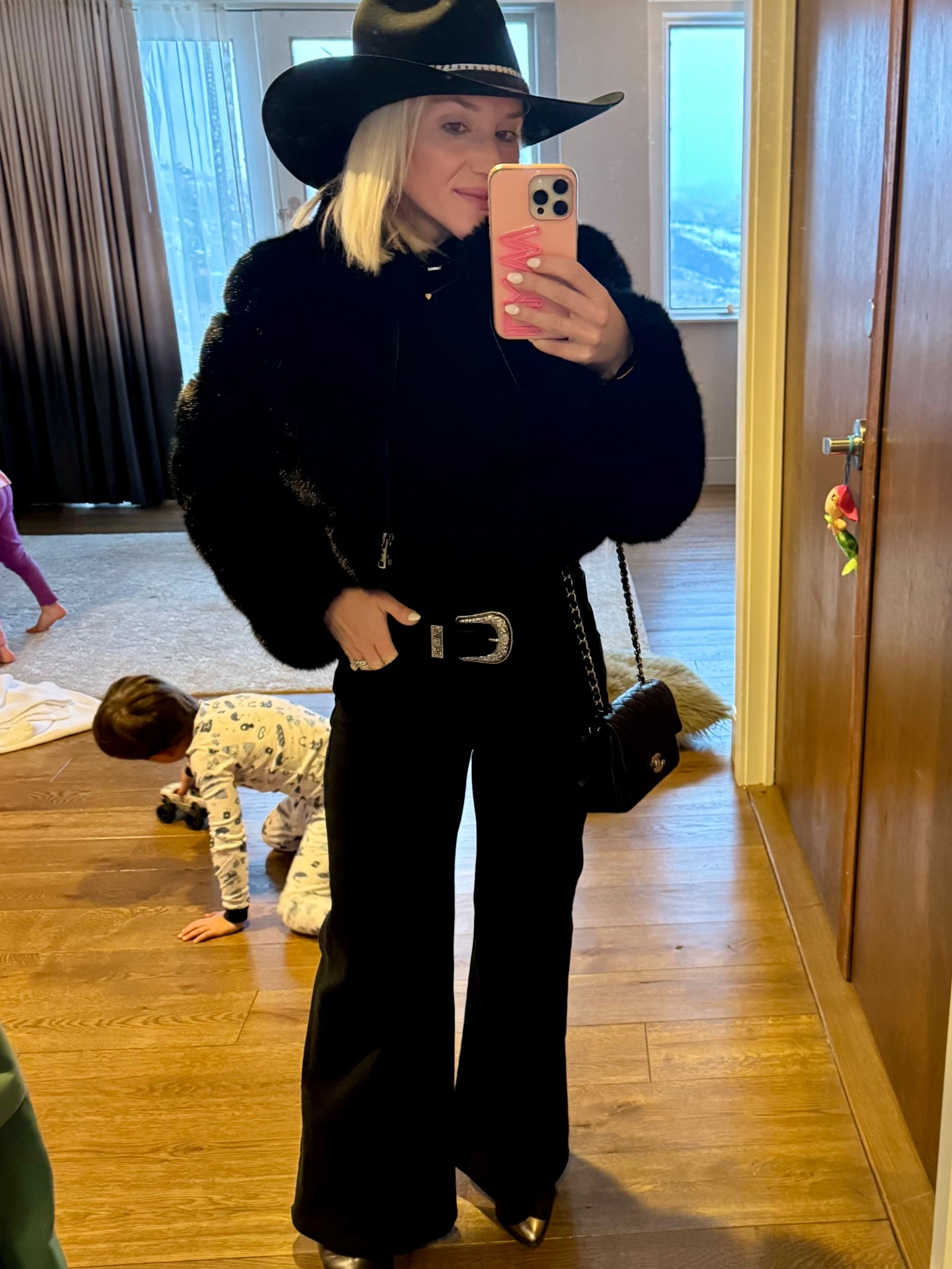 Aspen look.
Aspen dinner.
Ski trip.
Faux fur cropped
Jacket.
Black high wait flare jeans. Black
Boots.
Western. Colorado. Ski
Trip.

#LTKTravel #LTKSeasonal #LTKPetite