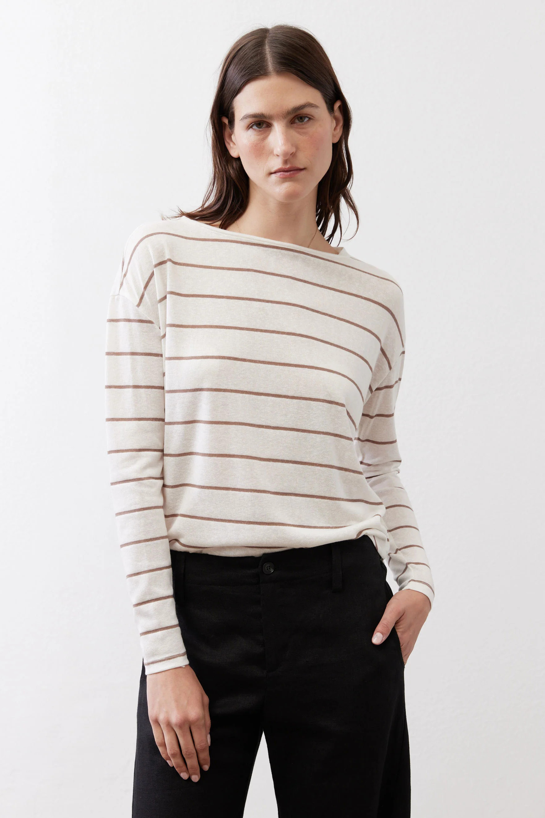 Essential Top With Buttons In The Back | Ruti