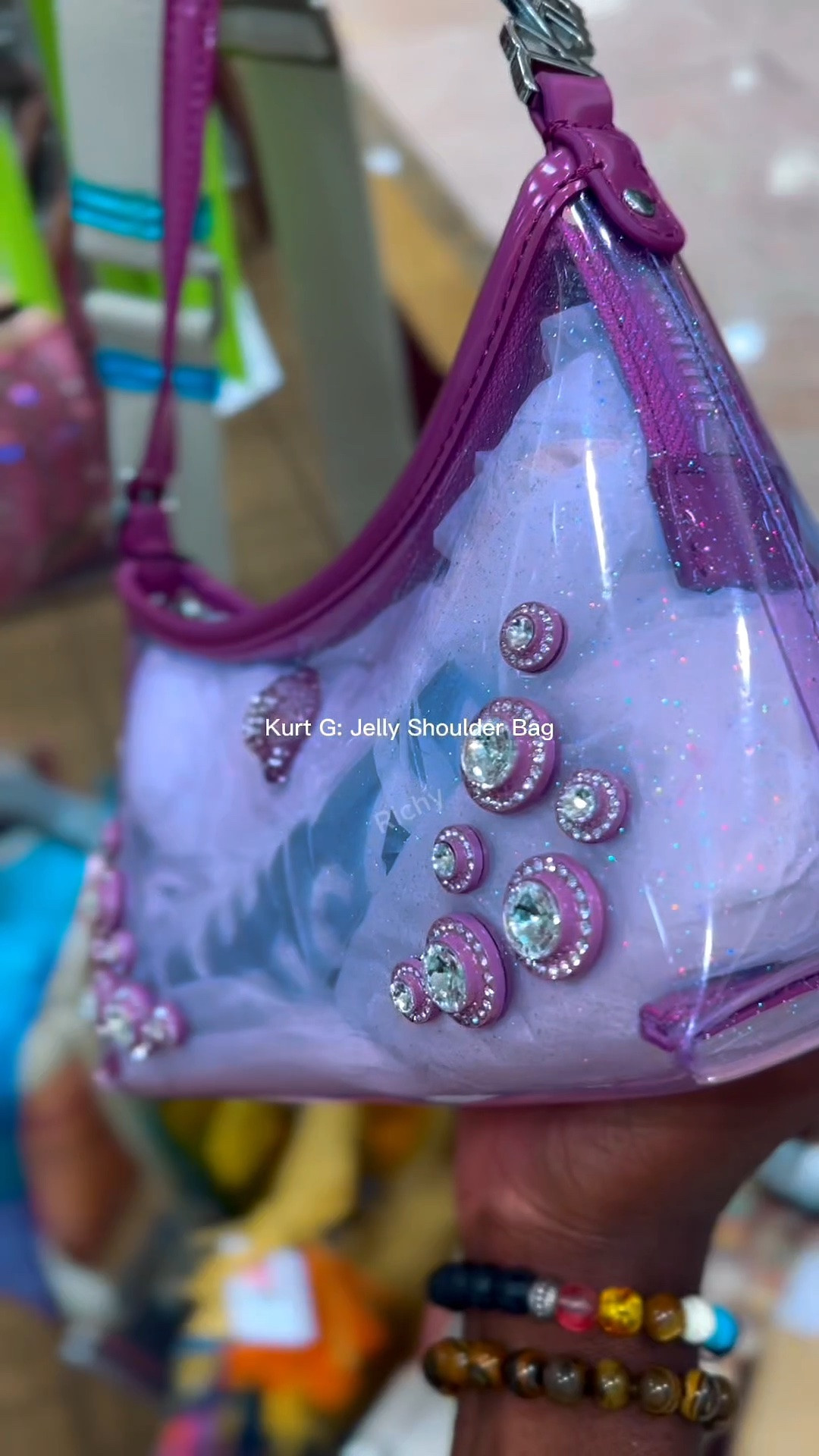 Jelly Bags x Kurt Geiger 😍😍 #bags #jelly #kurtgeiger #luxuryfinds

#LTKSeasonal #LTKgrwm #LTKootd